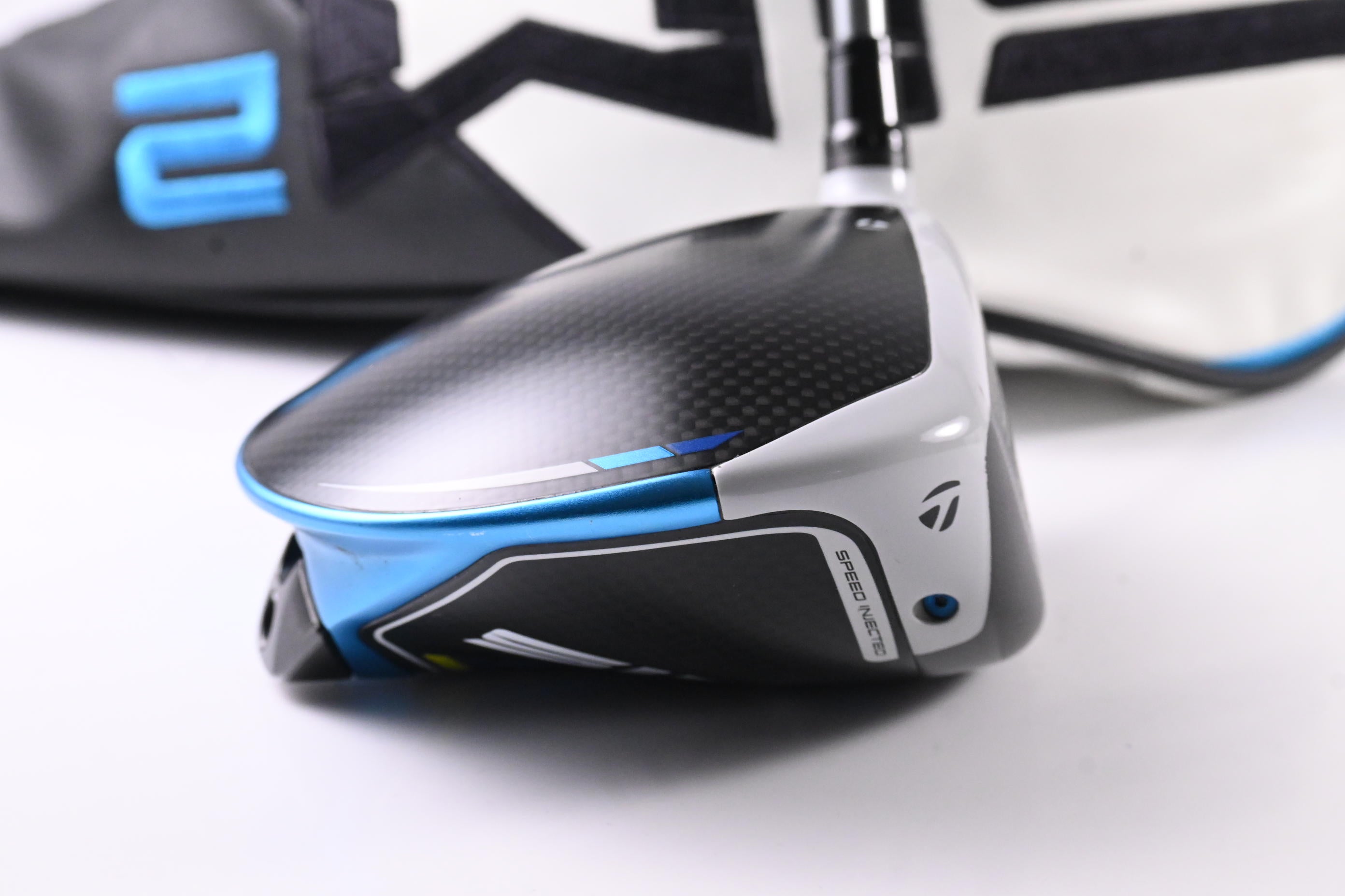 Taylormade SIM2 Max Driver / 10.5 Degree / Regular Flex UST Mamiya Helium Shaft