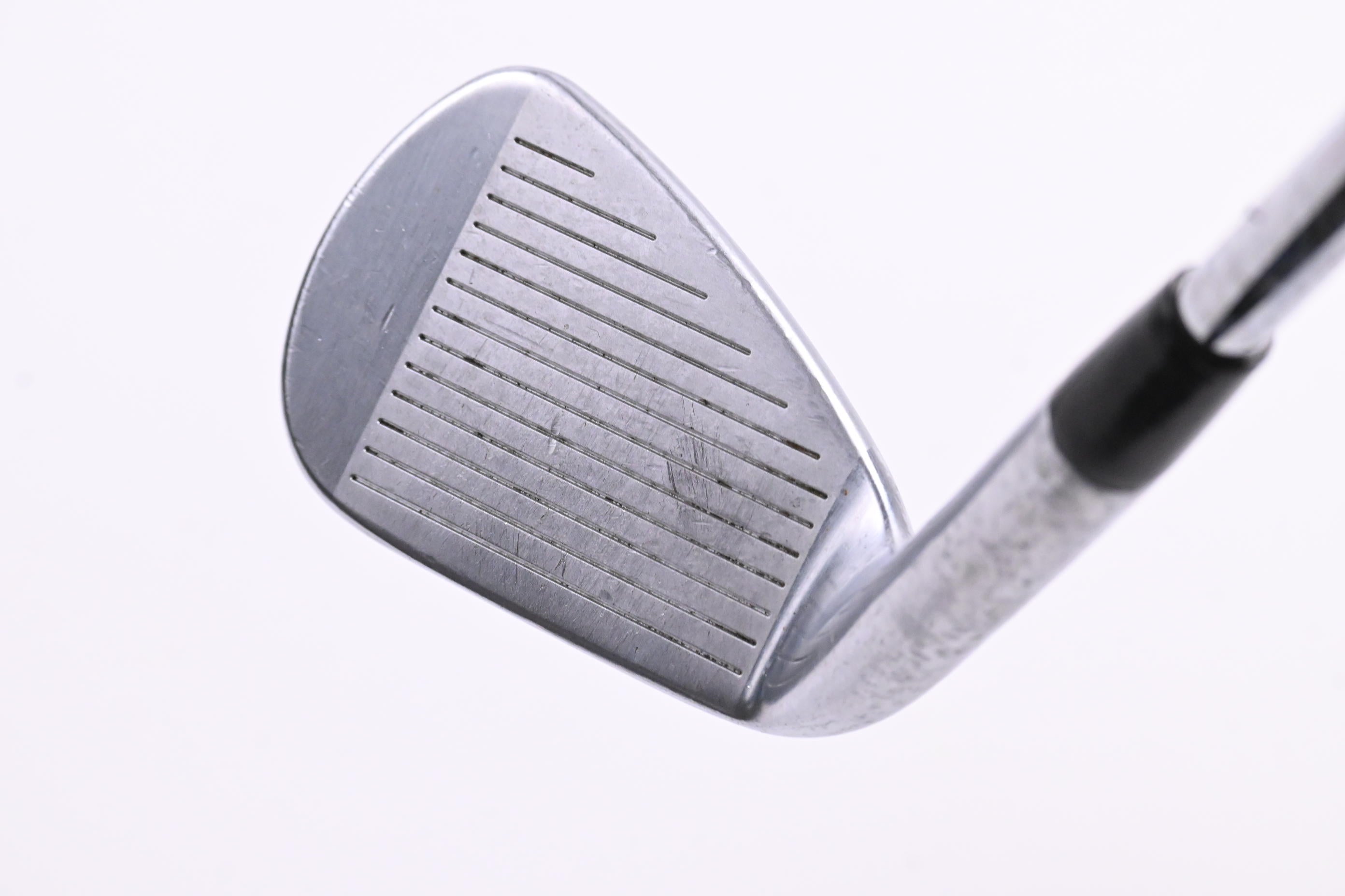 Titleist 716 AP2 Pitching Wedge / 46 Degree / Regular Flex NS Pro 950GH Shaft