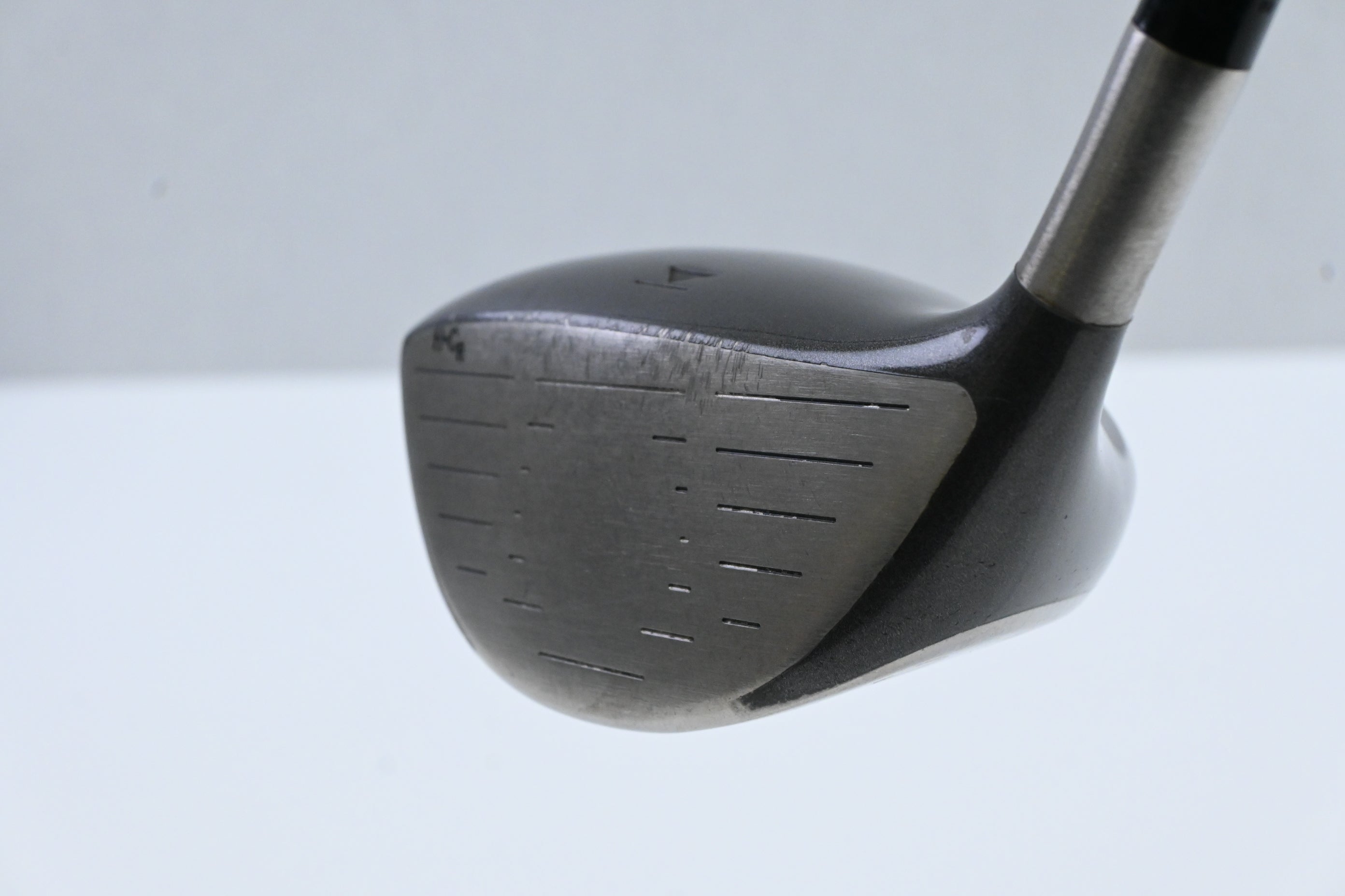 Titleist 975 J Driver / 8.5 Degree / Stiff Flex Graphite Design YS-6 Shaft