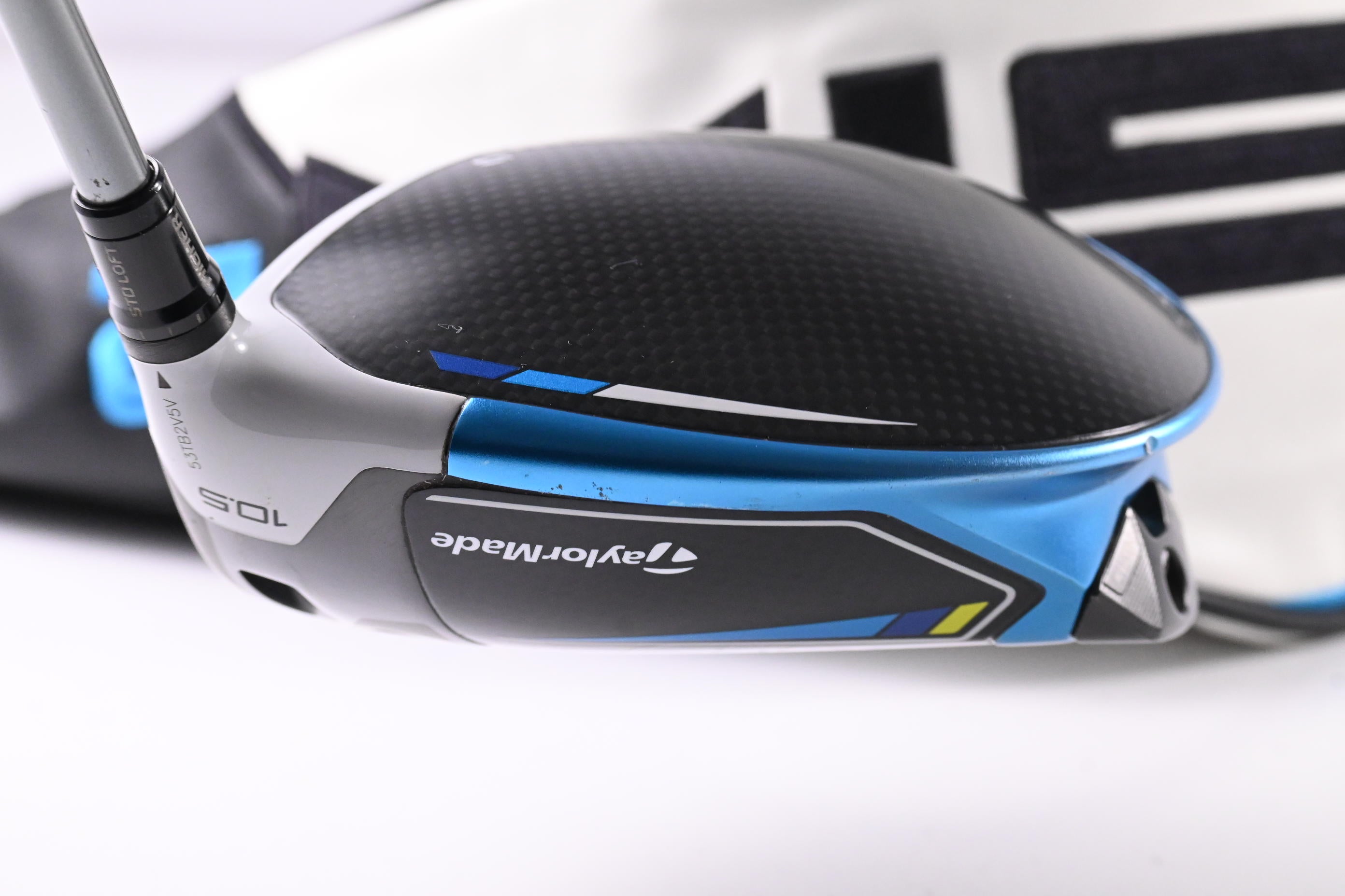 Taylormade SIM2 Max Driver / 10.5 Degree / Regular Flex UST Mamiya Helium Shaft