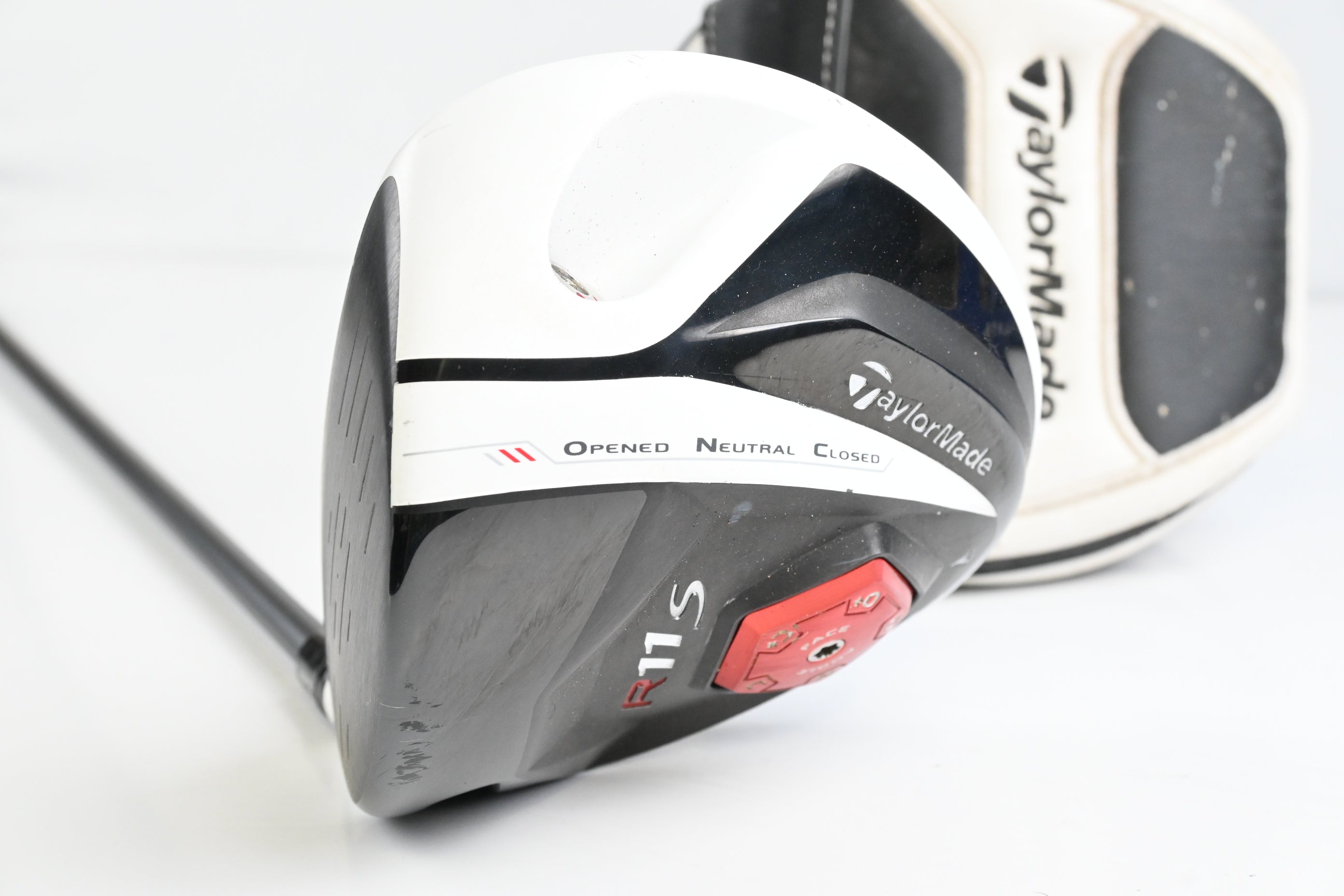 Left Hand Taylormade R11S Driver / 9 Degree / Stiff Flex Aldila RIP Phenom 60