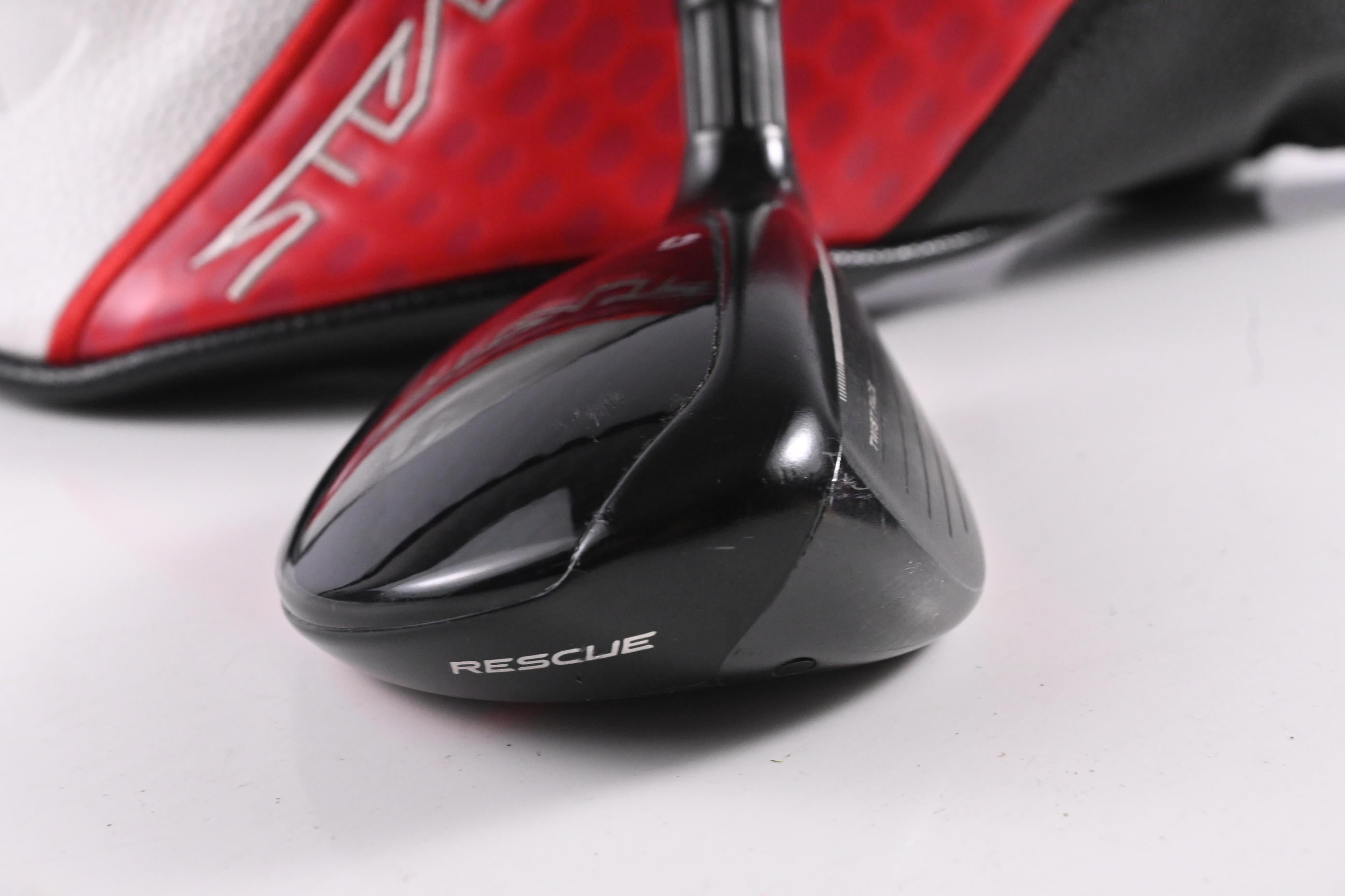 Taylormade Stealth 2 #6 Hybrid / 28 Degree / Regular Flex Ventus TR Red 6 Shaft