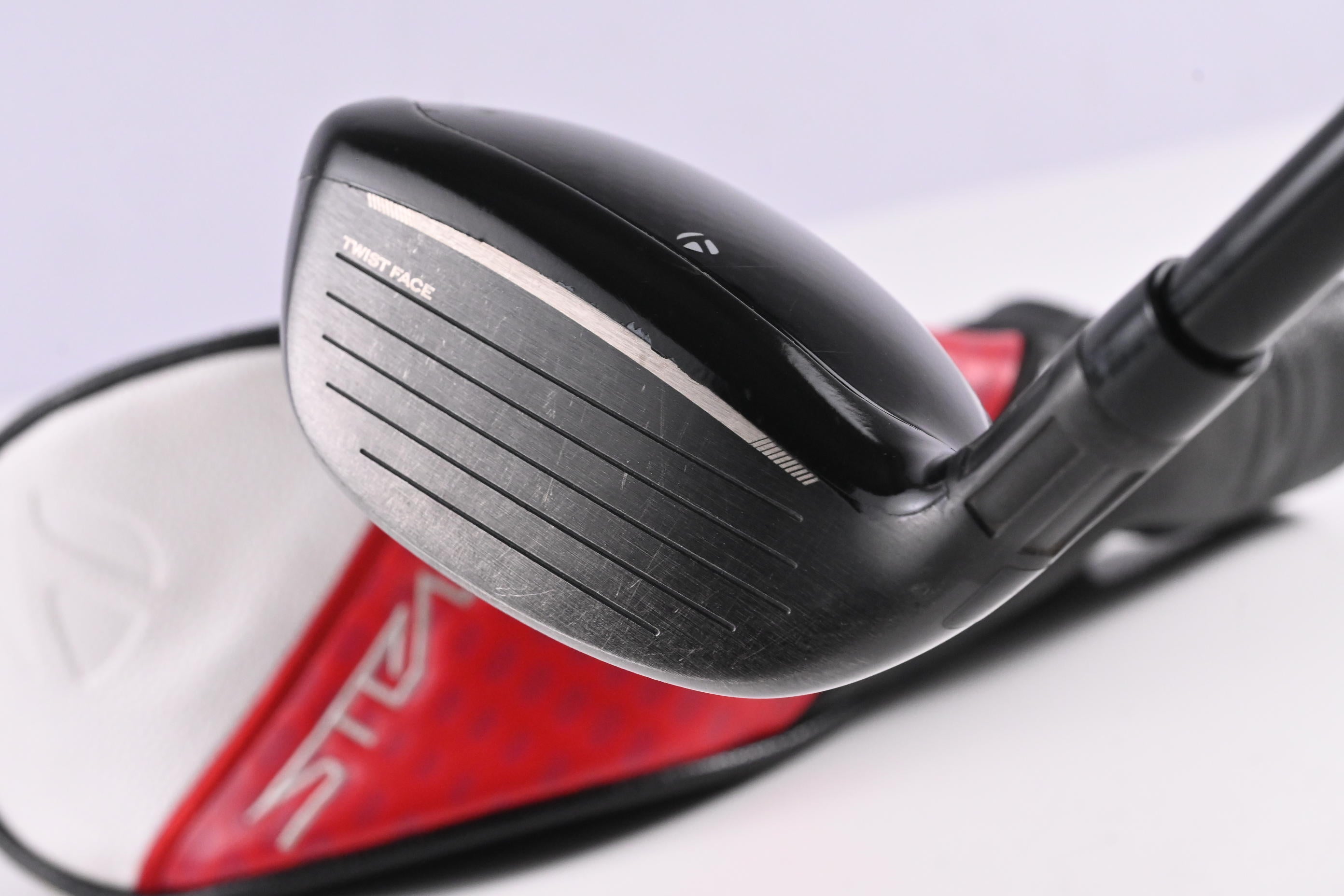 Taylormade Stealth 2 #6 Hybrid / 28 Degree / Regular Flex Ventus TR Red 6 Shaft