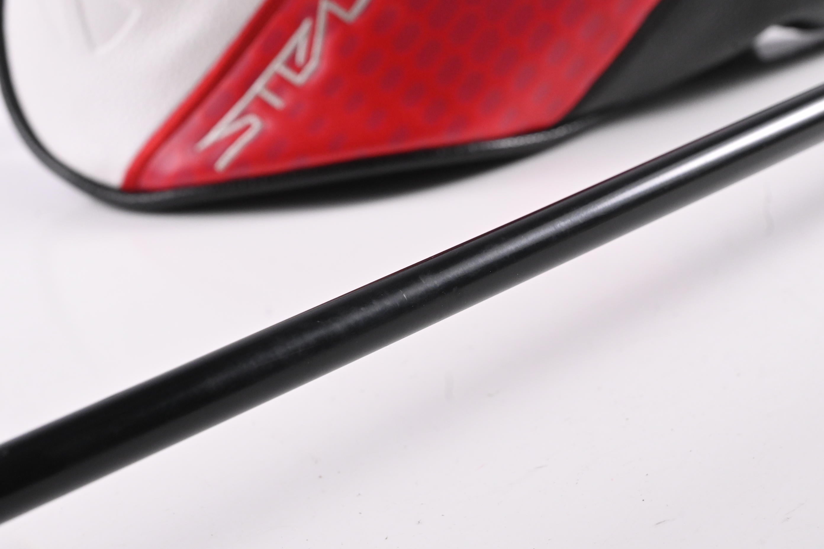 Taylormade Stealth 2 #6 Hybrid / 28 Degree / Regular Flex Ventus TR Red 6 Shaft