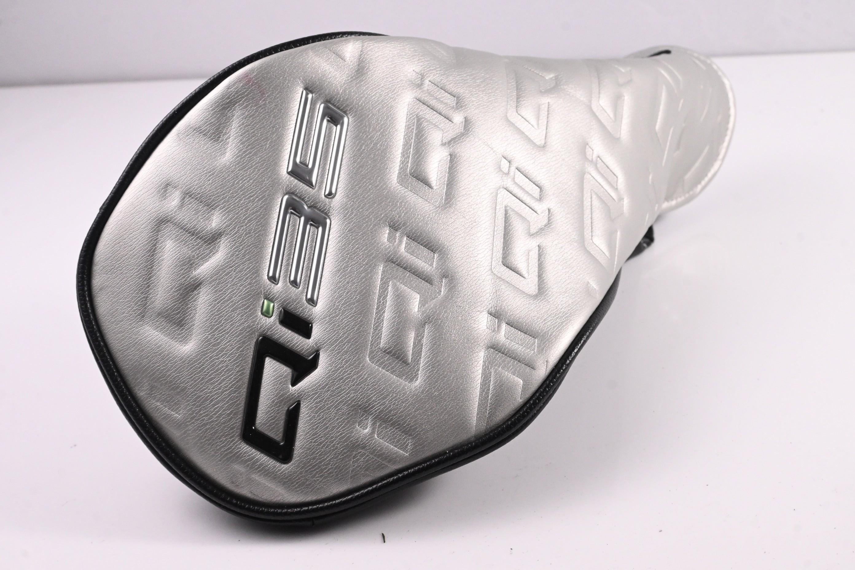 Taylormade Qi35 Max Lite Driver / 12 Degree / Stiff Flex Fujikura Ventus Blue