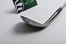 Load image into Gallery viewer, Cleveland CG16 Lob Wedge / 62 Degree / Wedge Flex Traction Shaft
