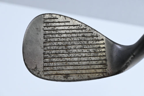 Cleveland 588 Tour Action Lob Wedge / 60 Degree / Wedge Flex Dynamic Gold Shaft