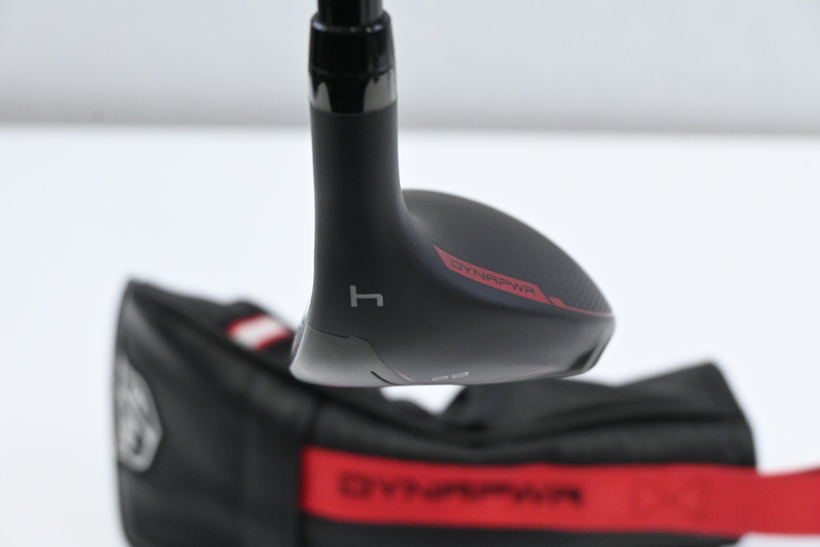 Wilson Dynapower 2023 #4 Hybrid / 22 Degree / Regular Flex HZRDUS Smoke Red RDX
