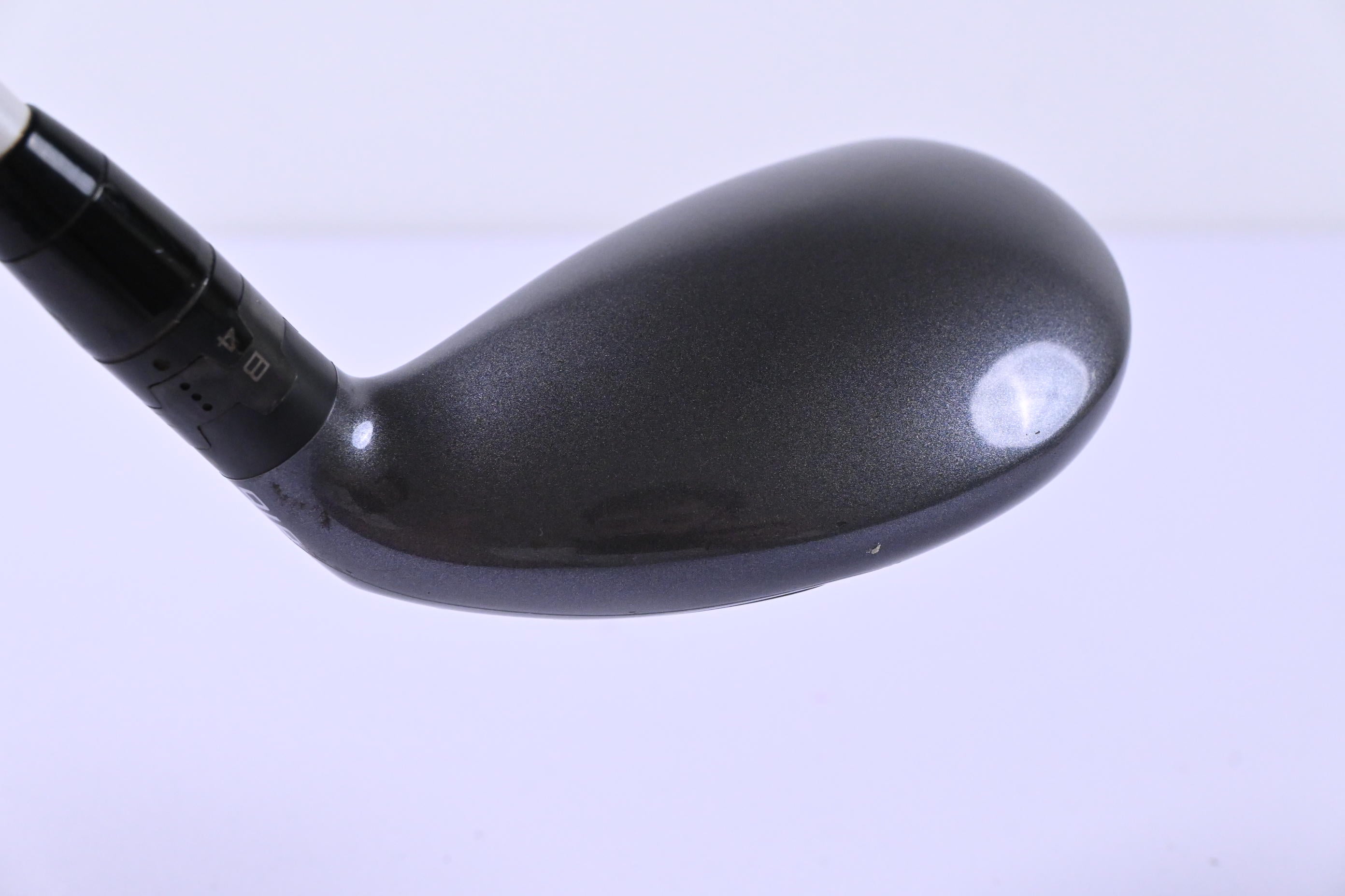 Titleist 816 H2 #3 Hybrid / 21 Degree / X-Flex Aldila Rogue Black 85 Shaft