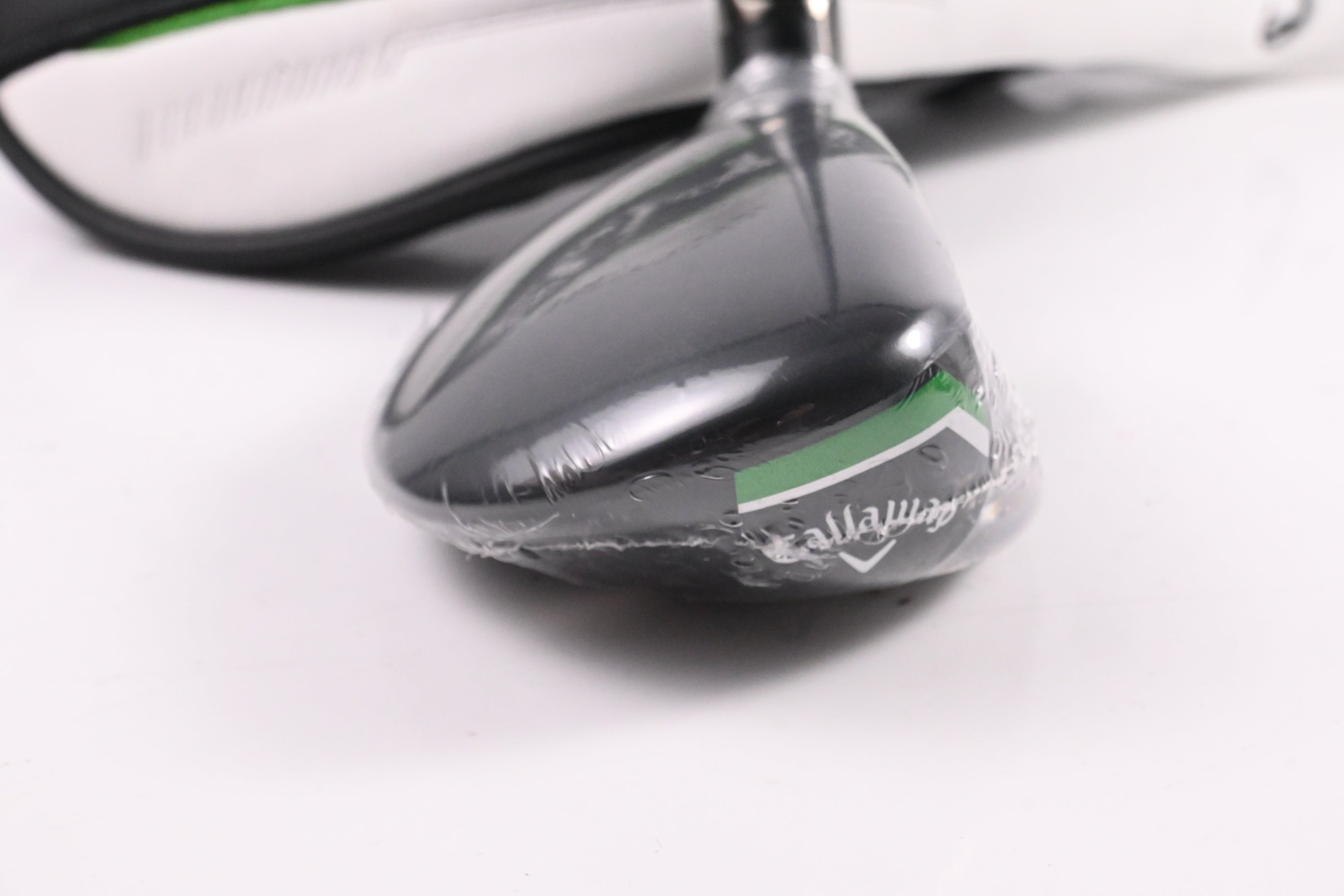 Callaway Elyte X #4 Hybrid / 21 Degree / Regular Flex Denali Charcoal 60 Shaft