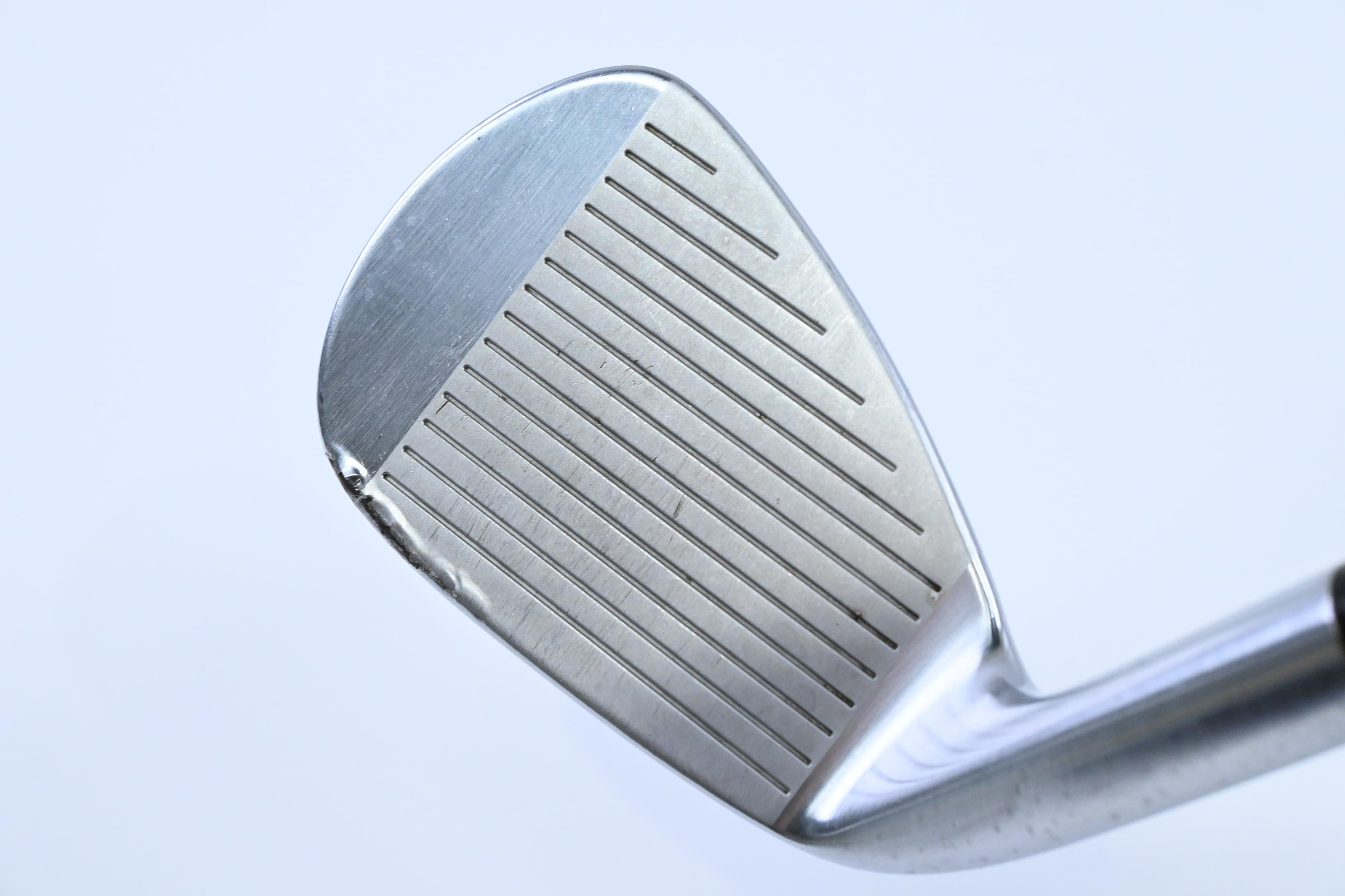 Titleist T200 2021 #9 Iron / 39 Degree / Regular Flex True Temper AMT R300 Red