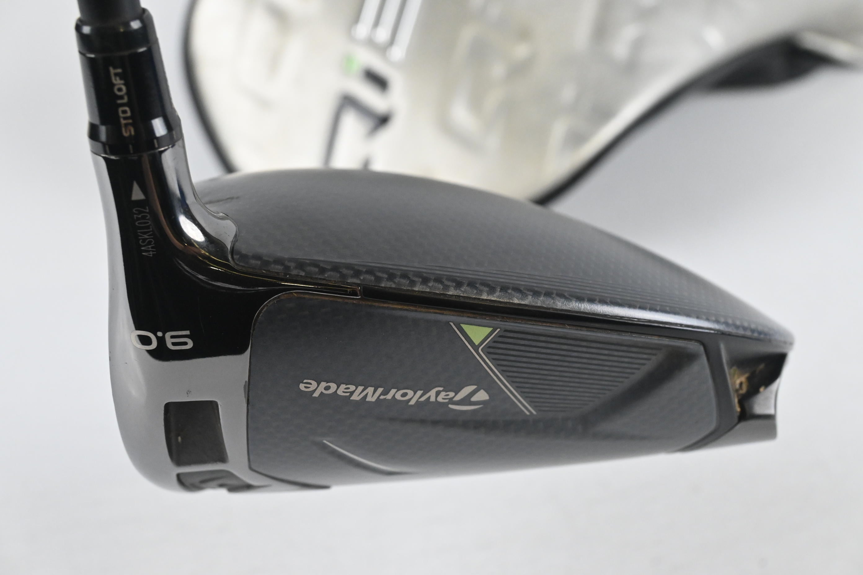 Taylormade Qi35 Driver / 9 Degree / Regular Flex Fujikura Ventus Blue 5 Shaft