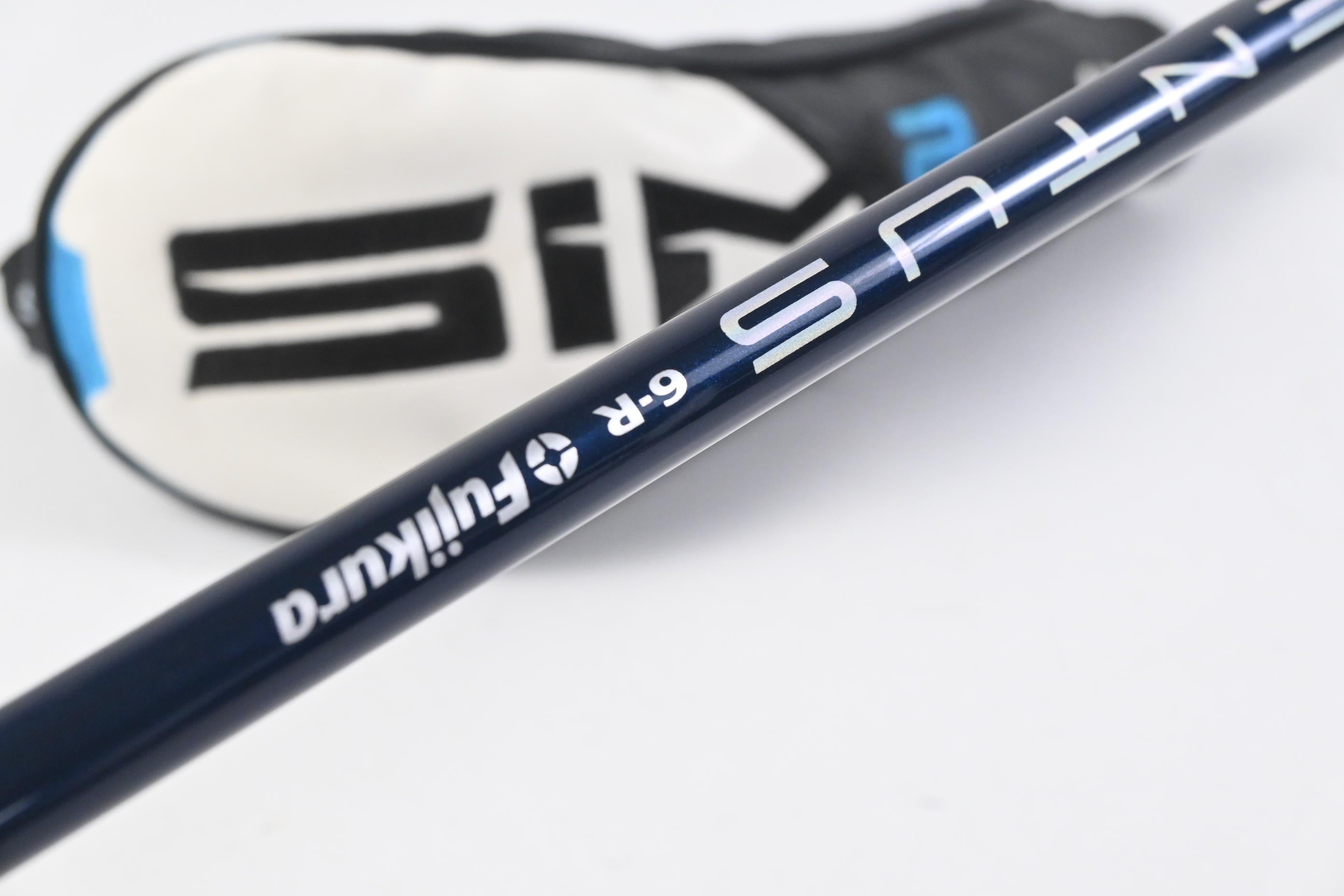 Taylormade SIM2 Max #4 Hybrid / 22 Degree / Regular Flex Fujikura Ventus Blue 6
