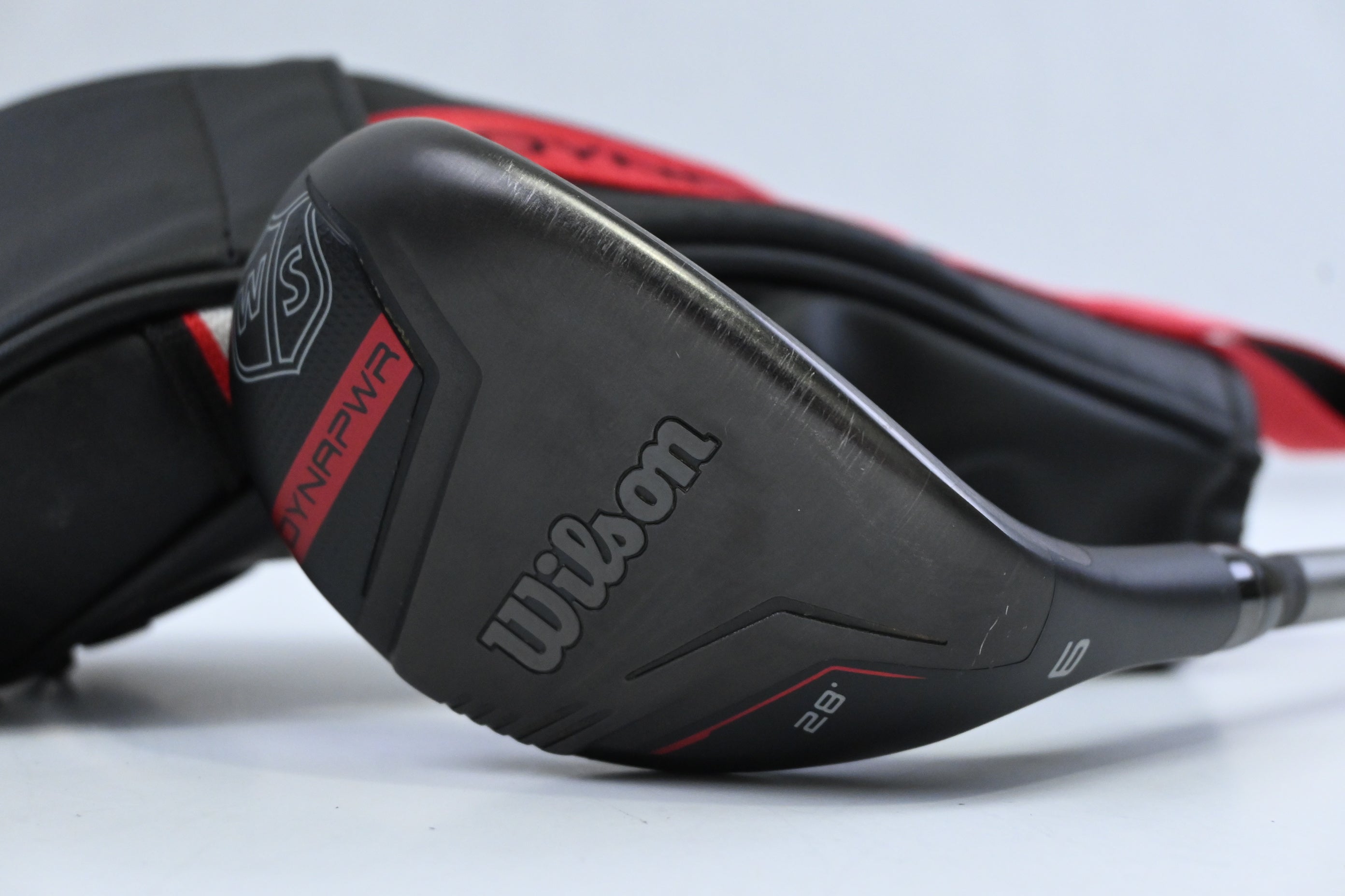 Wilson Dynapower 2023 #6 Hybrid / 28 Degree / Regular Flex UST Recoil 460 Shaft