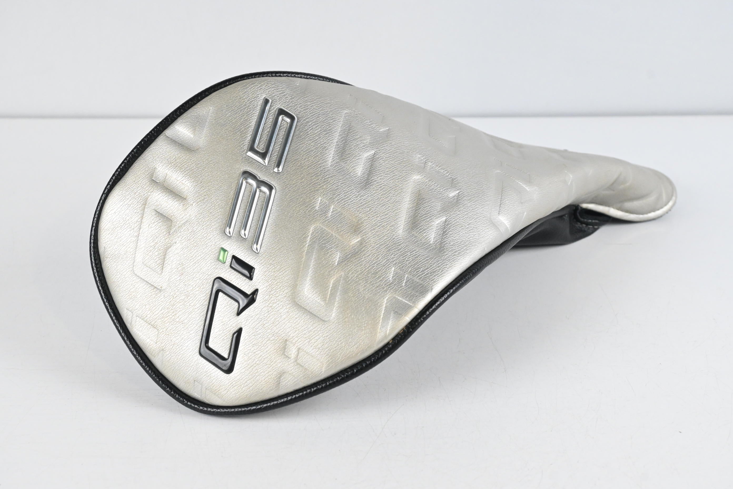Taylormade Qi35 Driver / 9 Degree / Regular Flex Fujikura Ventus Blue 5 Shaft
