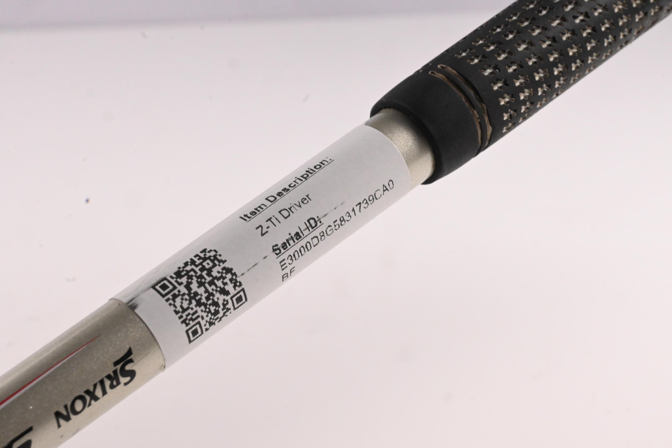 Srixon Z-Ti Driver / 10.5 Degree / Stiff Flex Fujikura SV-3006 62 Shaft