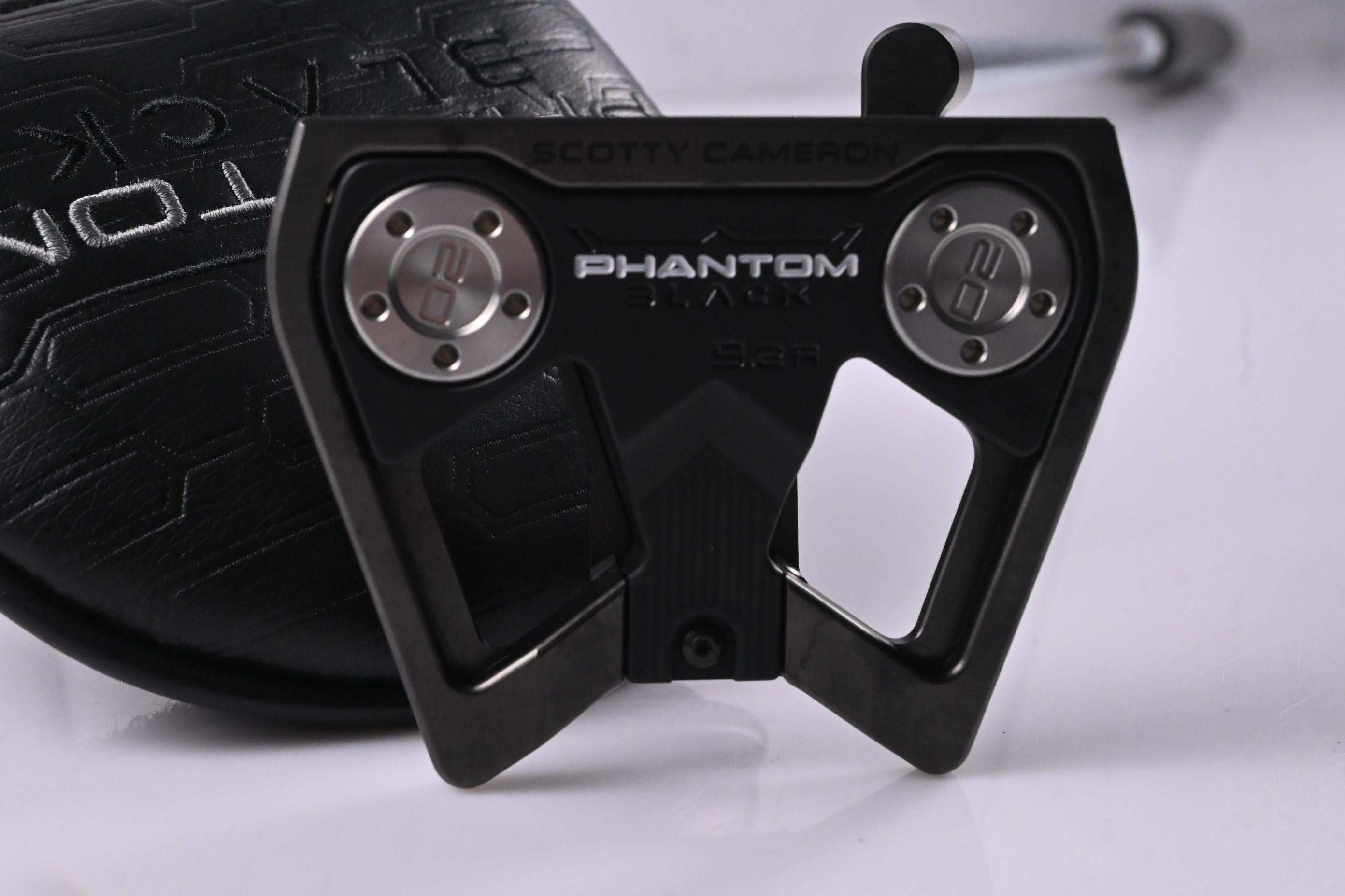 Scotty Cameron Phantom Black 9.2R Putter / 33 Inch