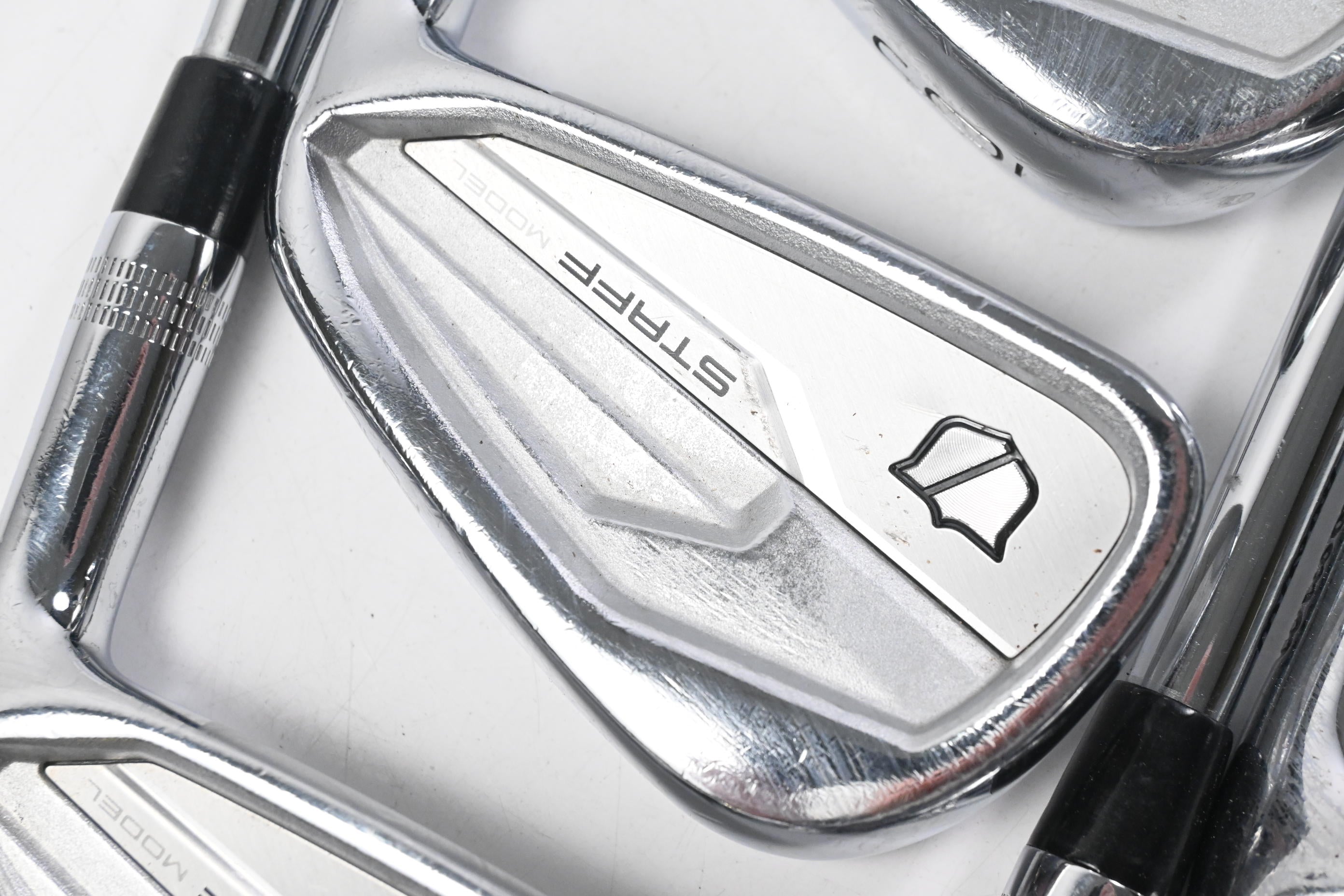 Wilson Staff Model 2024 CB Irons / 4-9i / X Flex Dynamic Gold Mid X100 115