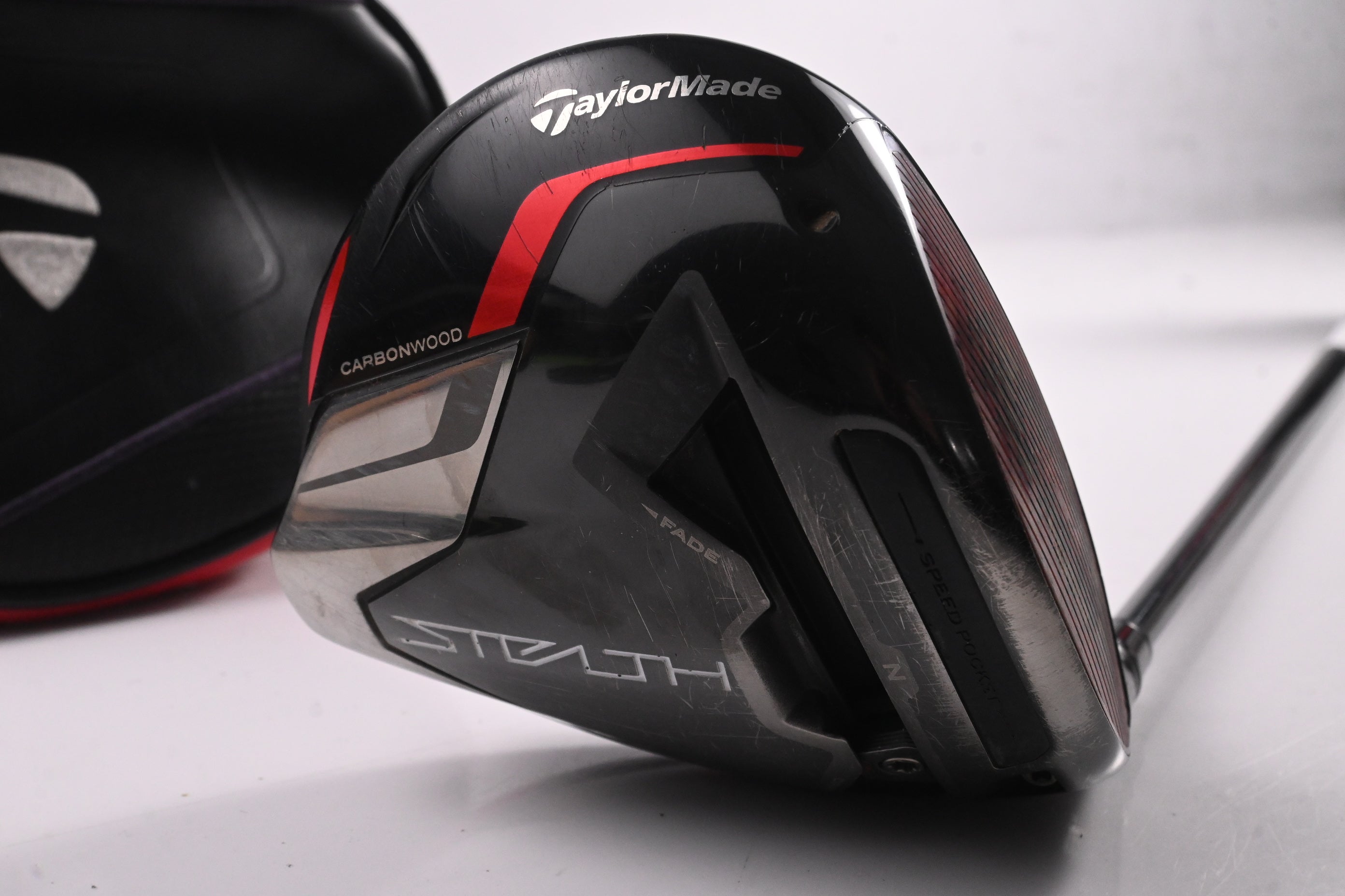 Taylormade Stealth Plus Driver / 10.5 Degree / Regular Flex HZRDUS Smoke RDX Red