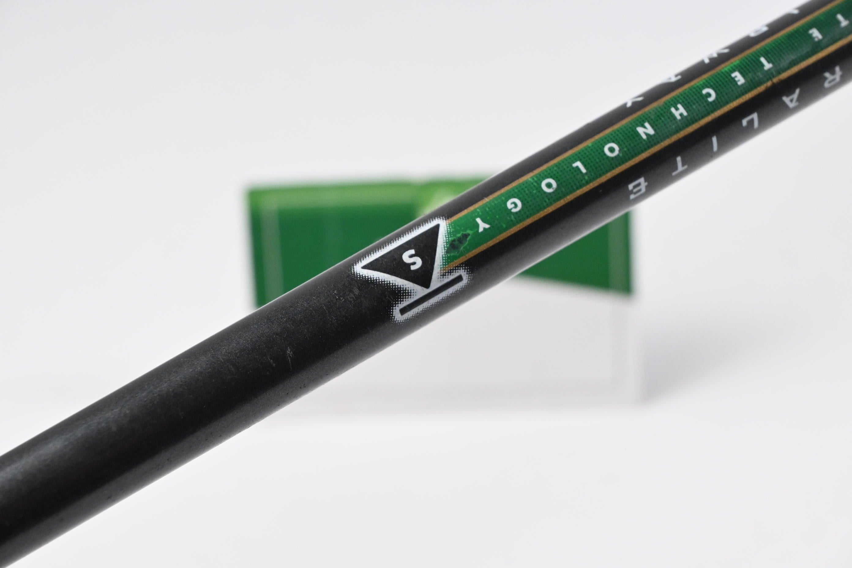 Titleist 975 F #3 Wood / 13.5 Degree / Stiff Flex Titleist Ultralite Shaft