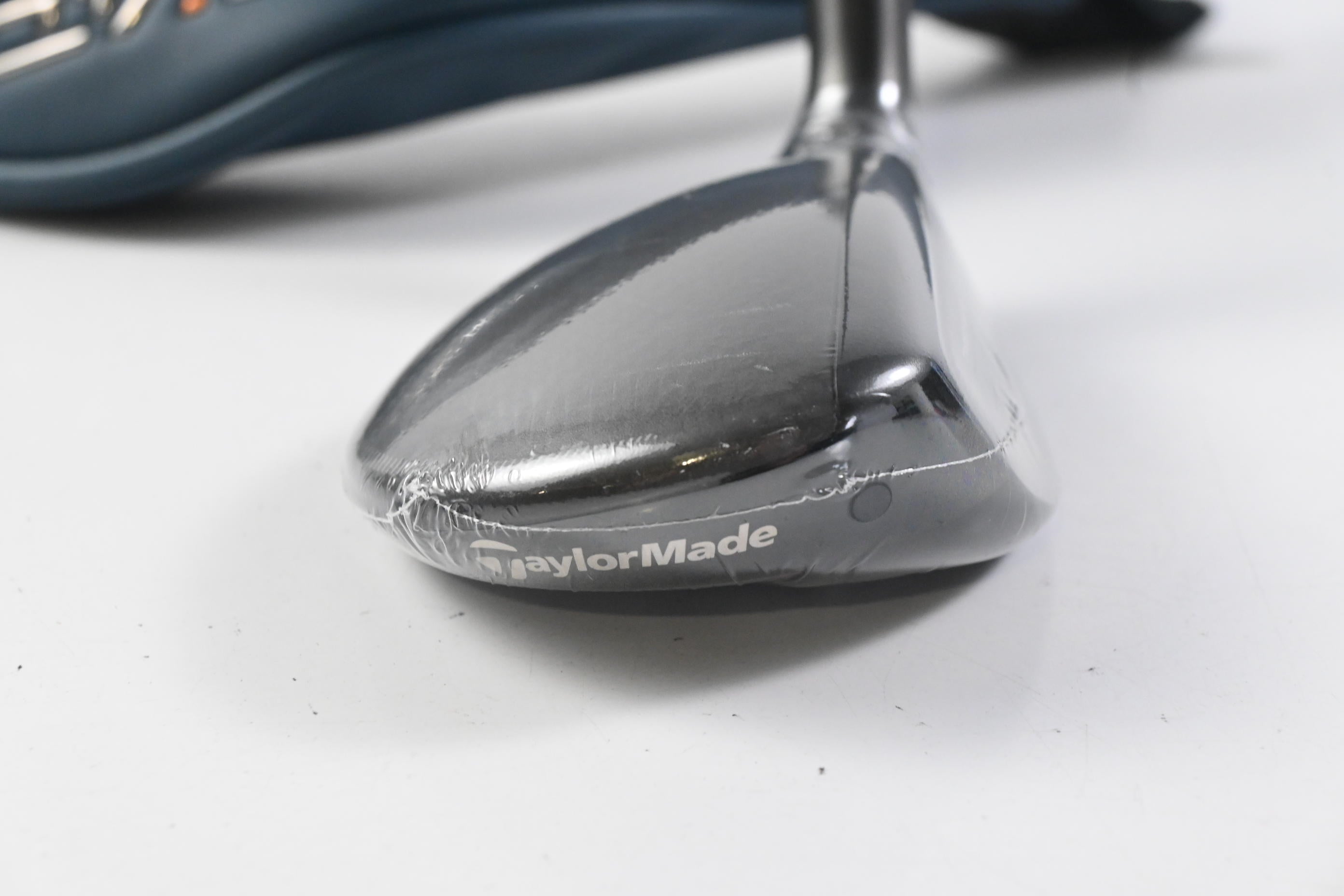 Taylormade Qi4D Max #5 Hybrid / 26 Degree / Regular Flex KBS Reax 50 Shaft
