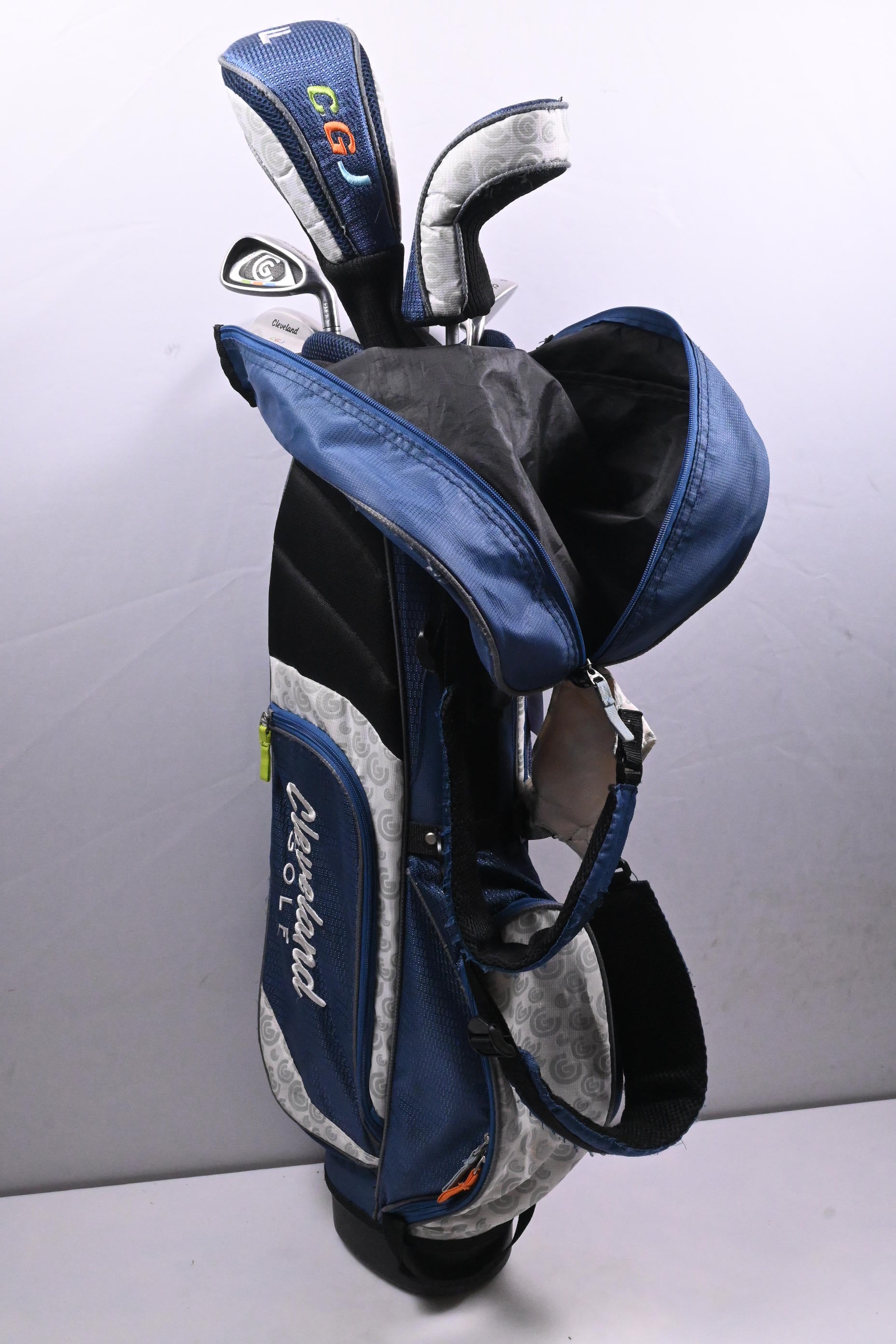 Junior Cleveland CGJ Package Set / Woods, Irons, Putter, Bag