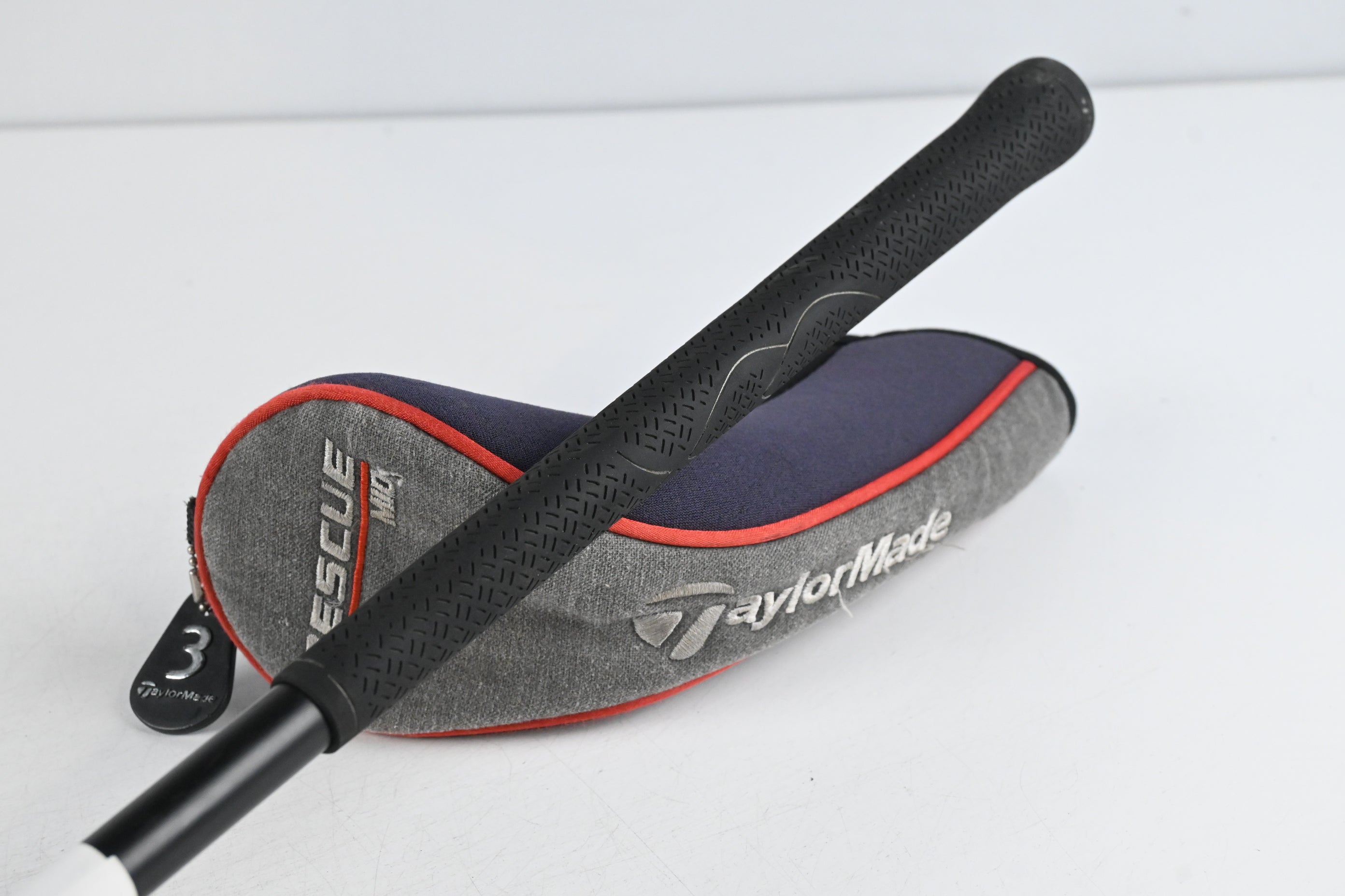 Taylormade Rescue Mid #3 Hybrid / 19 Degree / Regular Flex Taylormade UG65 Shaft