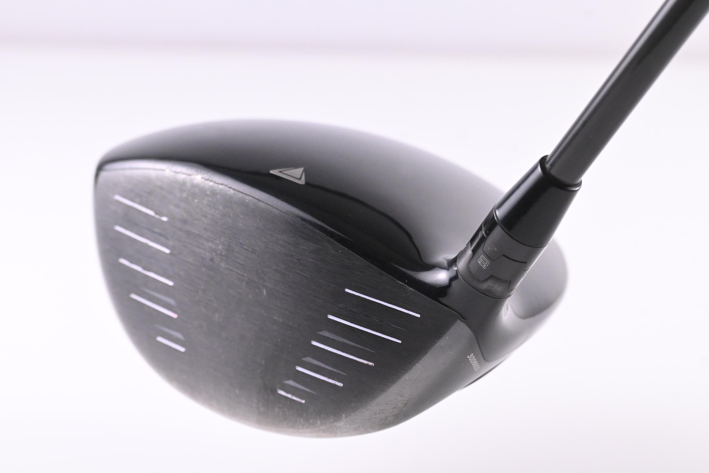 Titleist 915 D2 Driver / 9.5 Degree / Stiff Flex Diamana M+ Ltd 50 Shaft