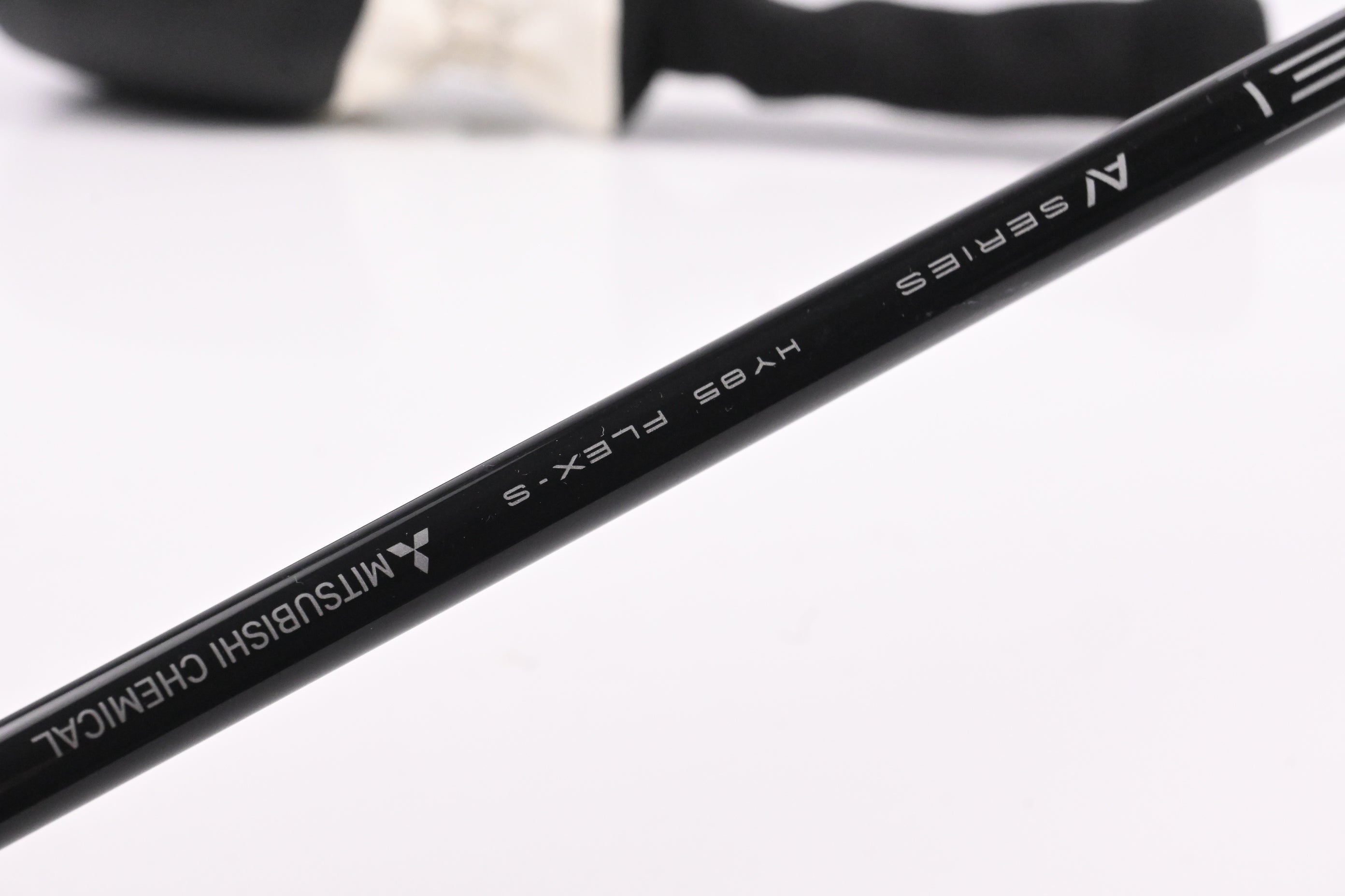 Left Hand Callaway Paradym #4 Hybrid / 21 Degree / Stiff Flex Tensei AV White 85