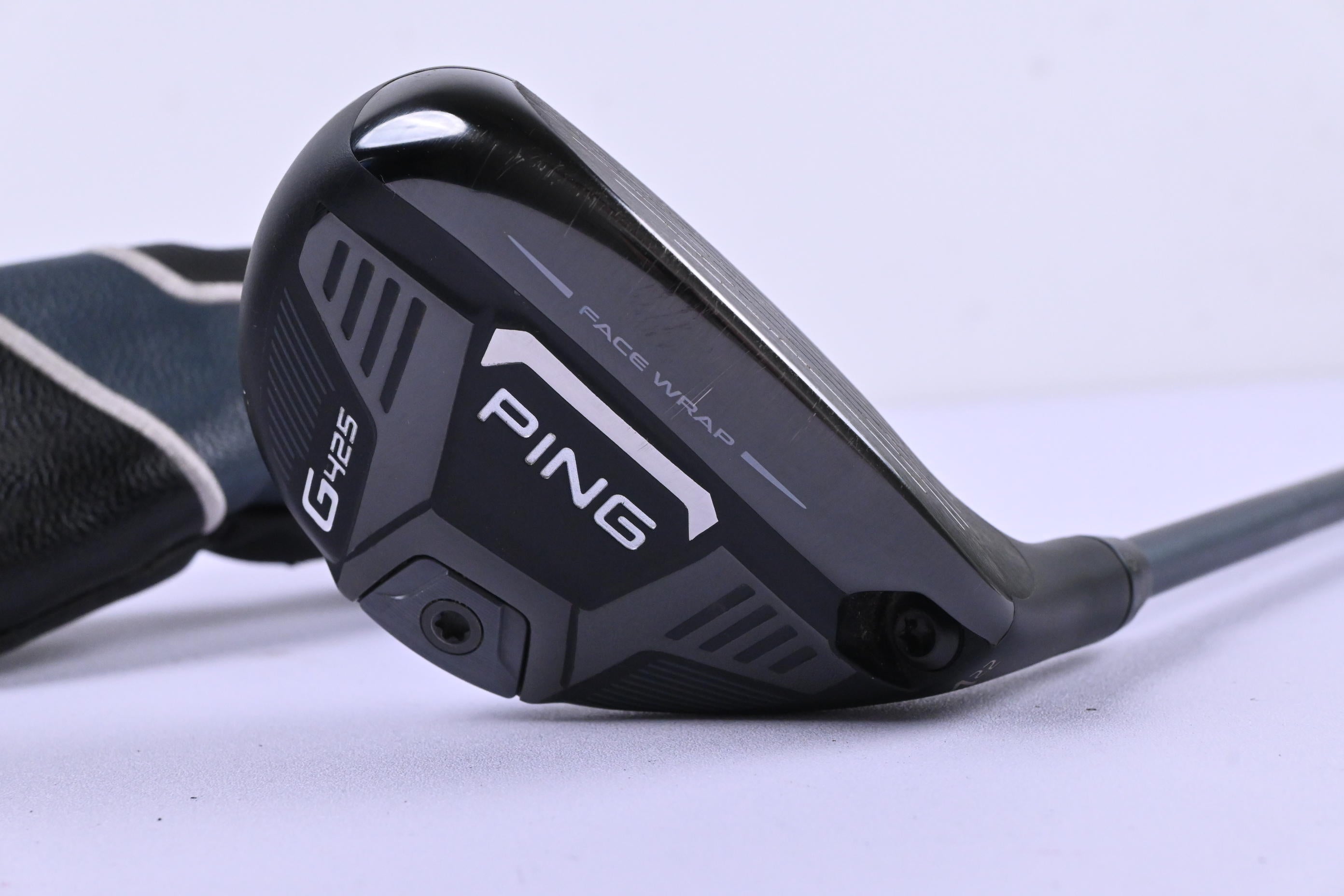 Ping G425 #4 Hybrid / 22 Degree / Regular Flex Ping Alta CB Slate 70 Shaft