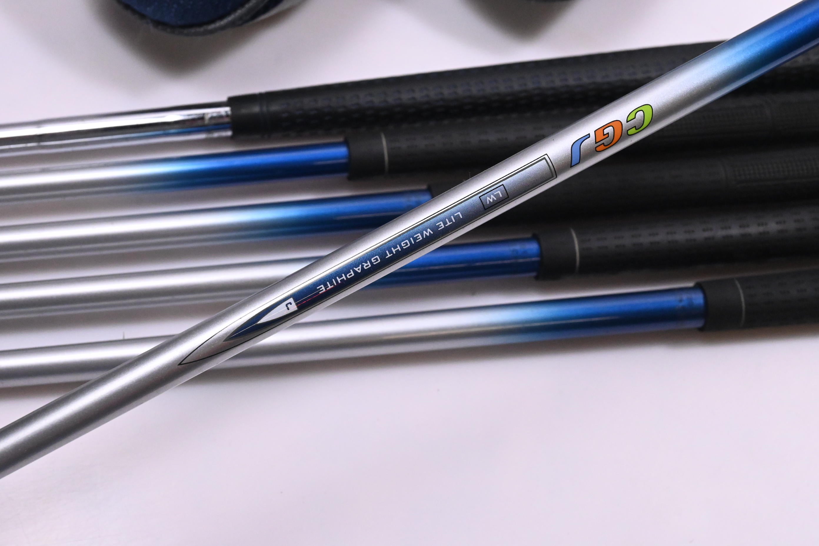 Junior Cleveland CGJ Package Set / Woods, Irons, Putter, Bag