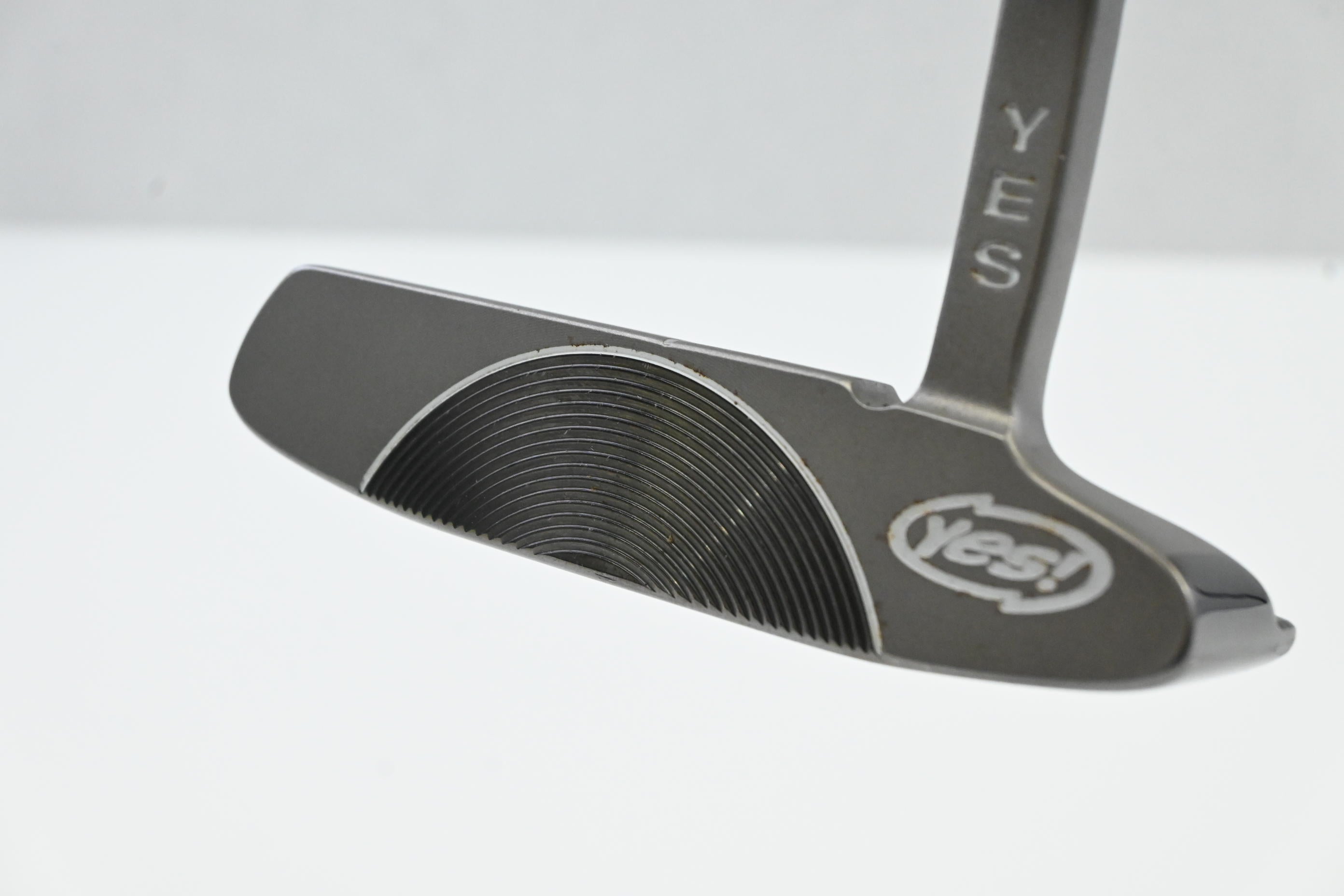 Yes! Callie-F Swash Desn Putter / 33 Inch