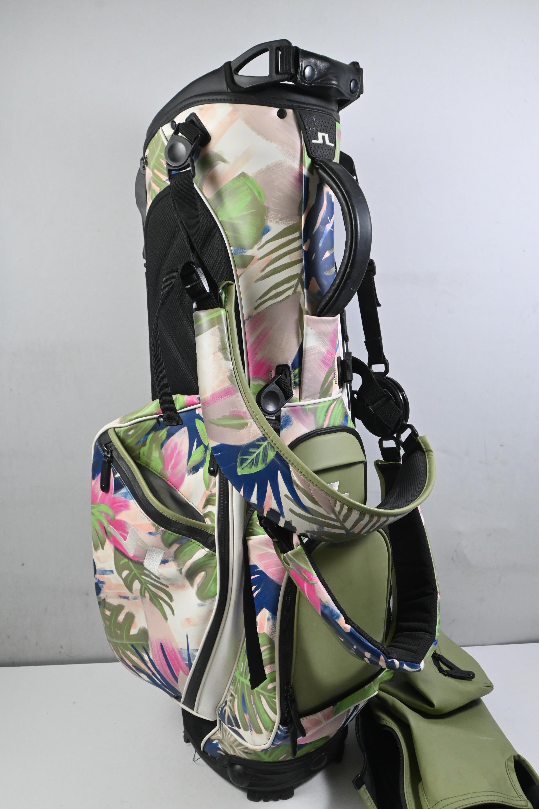 J.Lindeberg Stand Bag / 6-Way Divider / White, Blue & Green