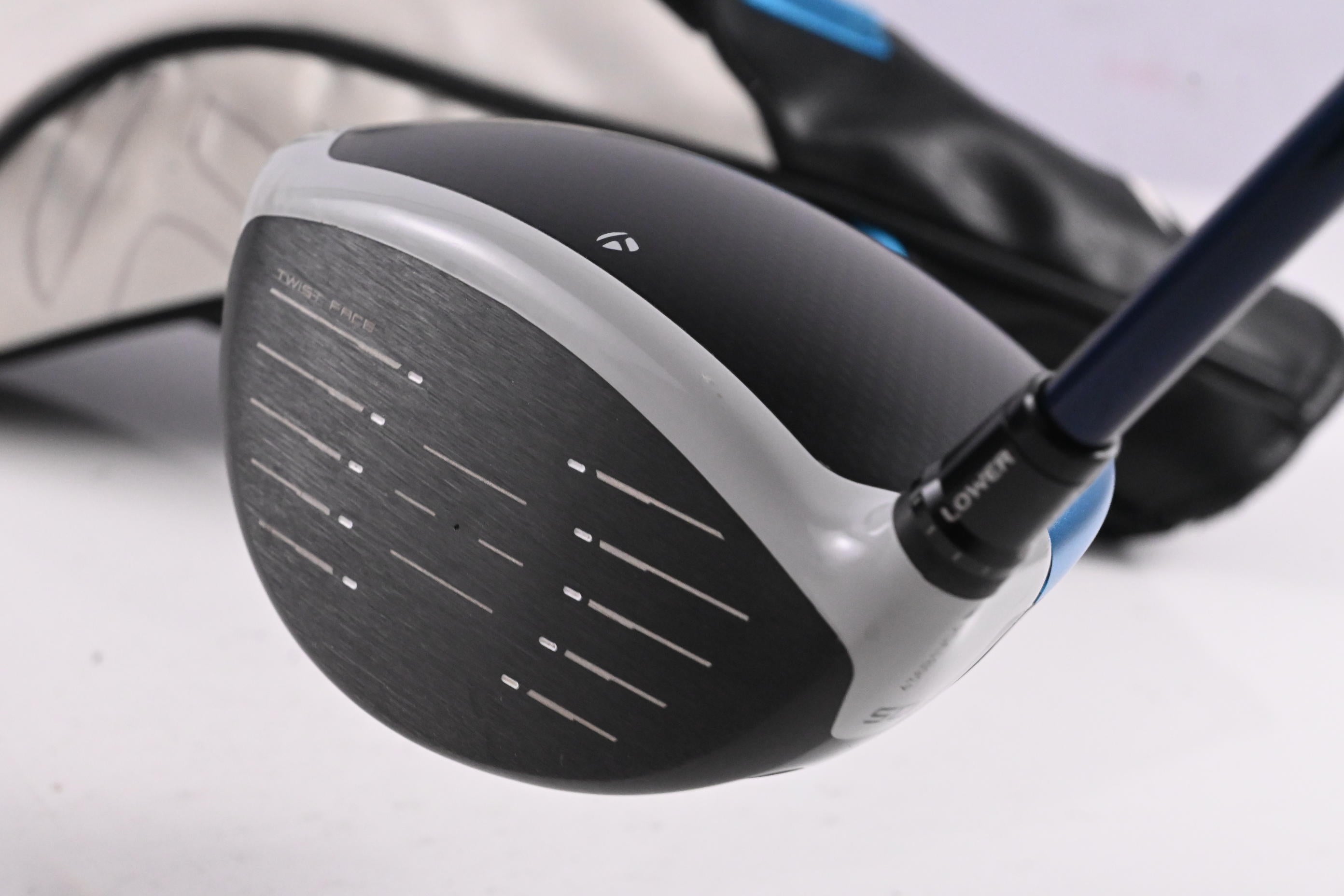 Taylormade SIM2 Max Driver / 10.5 Degree / Stiff Flex Ventus Blue 5 Shaft