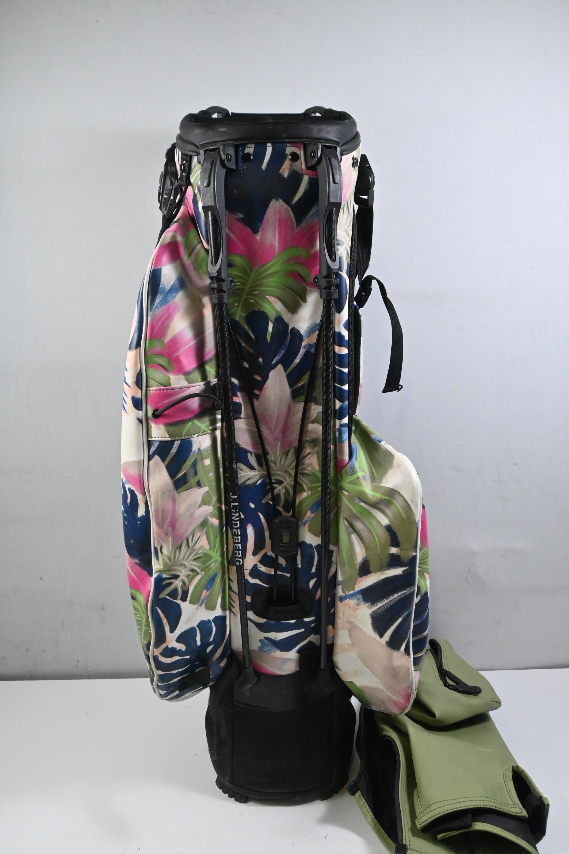J.Lindeberg Stand Bag / 6-Way Divider / White, Blue & Green