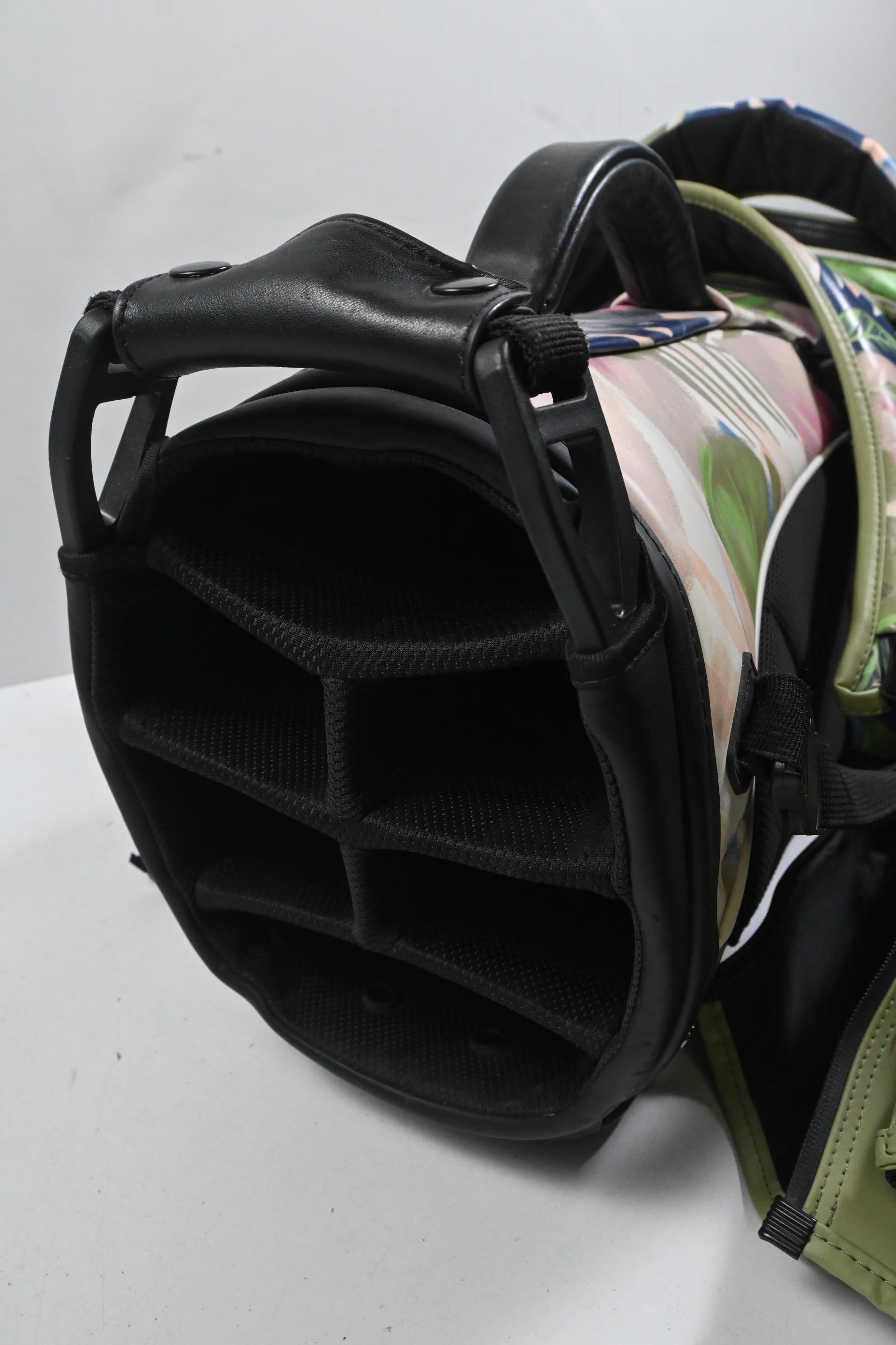 J.Lindeberg Stand Bag / 6-Way Divider / White, Blue & Green