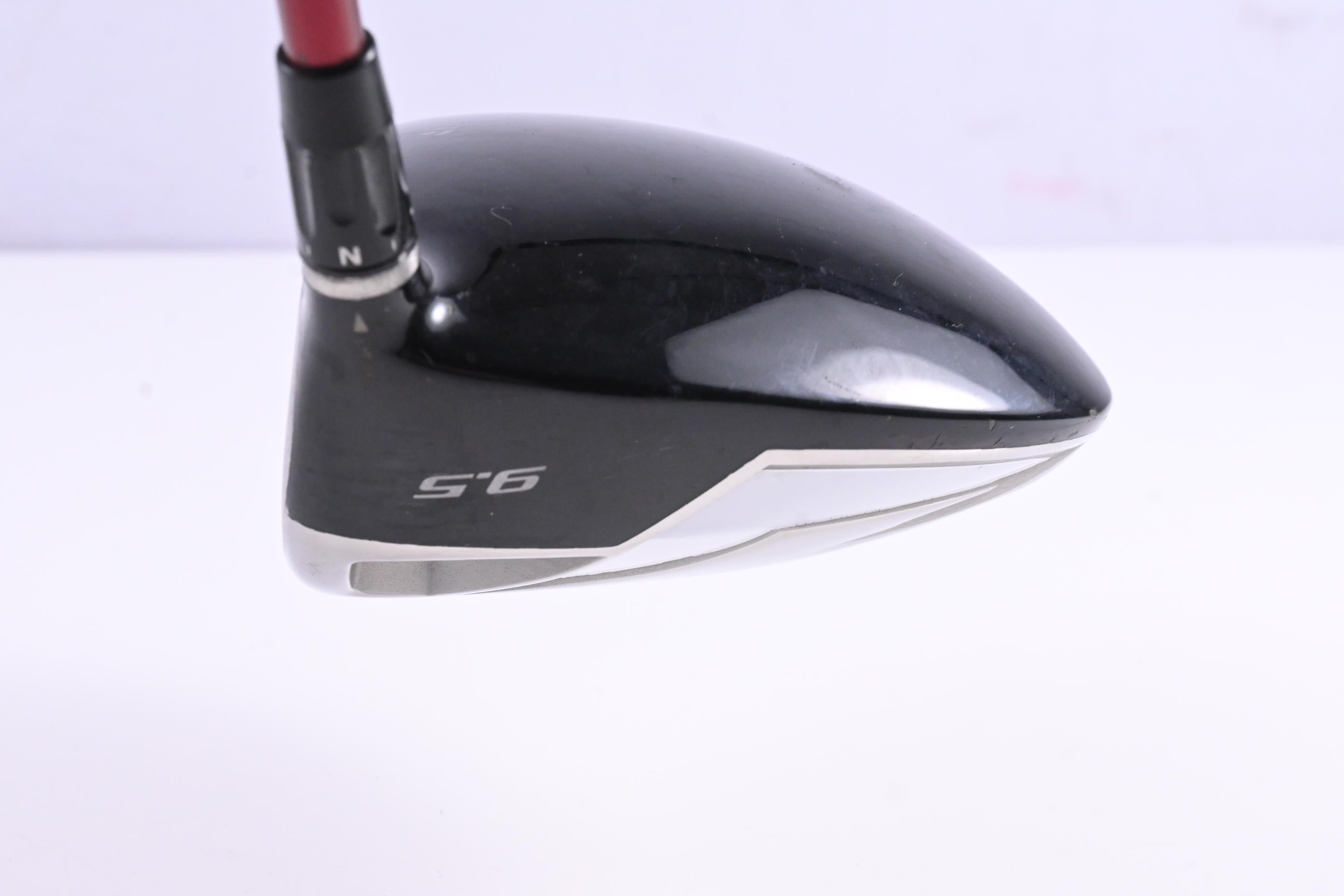 Taylormade R9 460 Driver / 9.5 Degree / Regular Flex Fujikura Motore 65 Shaft
