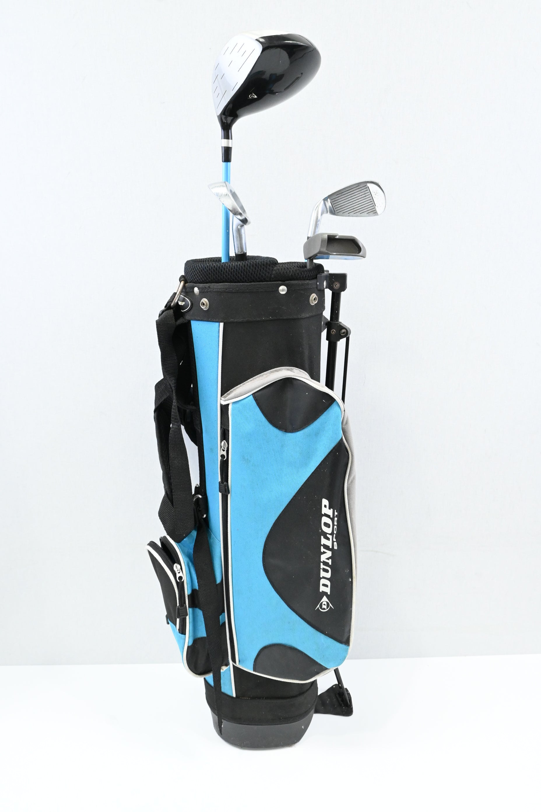 Junior Dunlop JR Tour Package Set / Wood, Irons, Putter, Bag