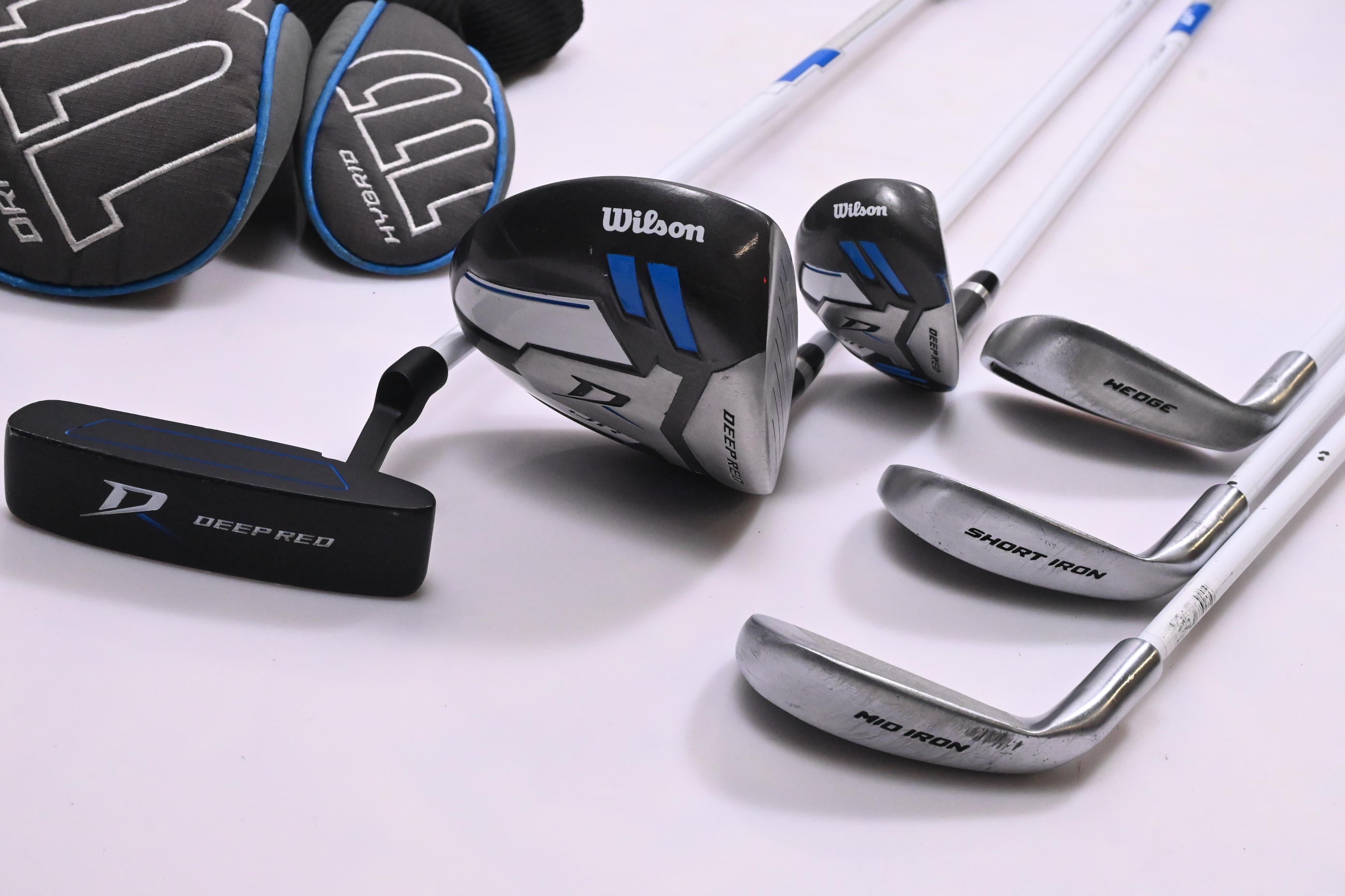 Junior Wilson Deep Red Package Set / Woods, Irons, Putter, Bag