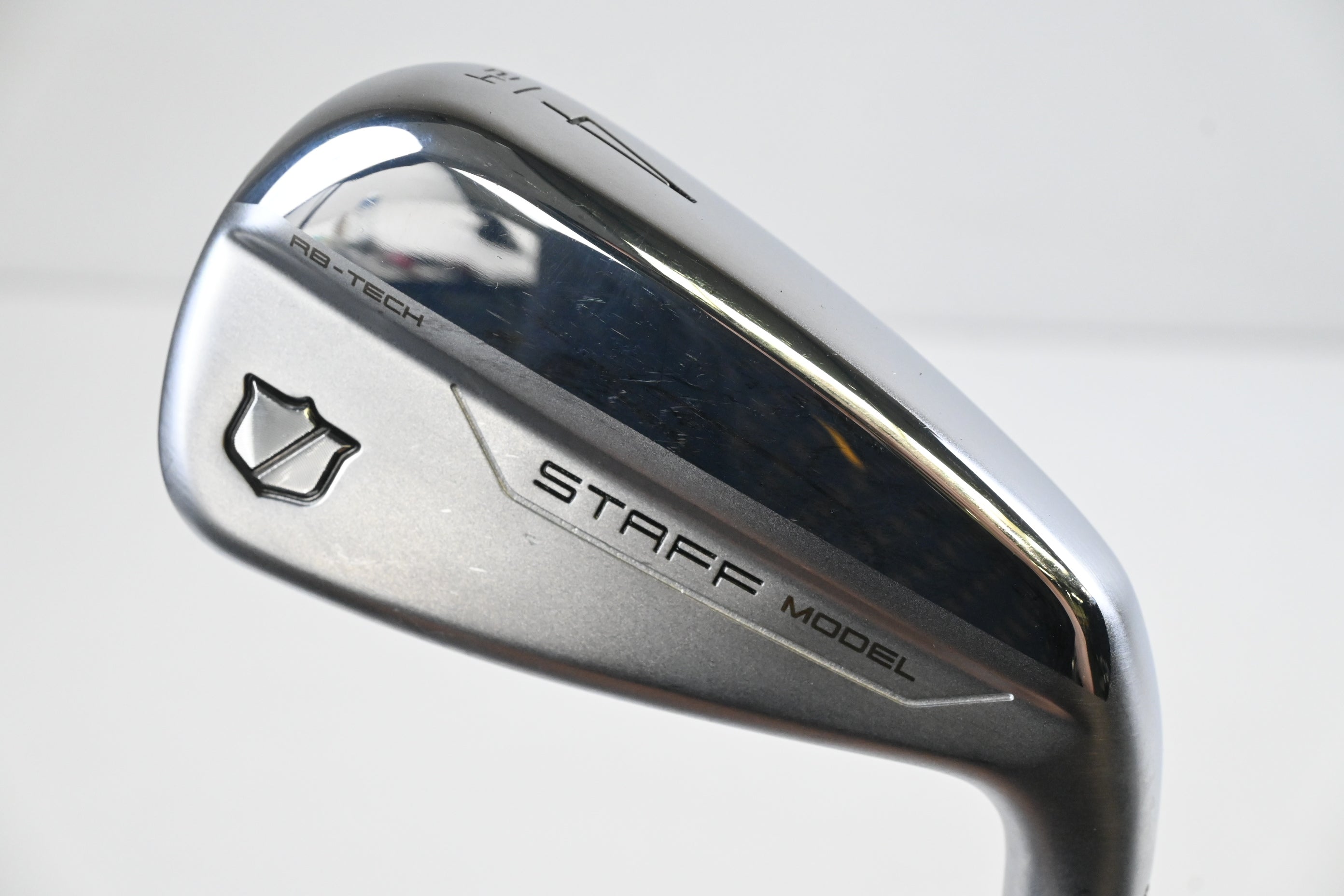 Wilson Staff Model Utility #4 Iron / 22 Degree / Regular Flex Hzrdus Gen4 Black 80
