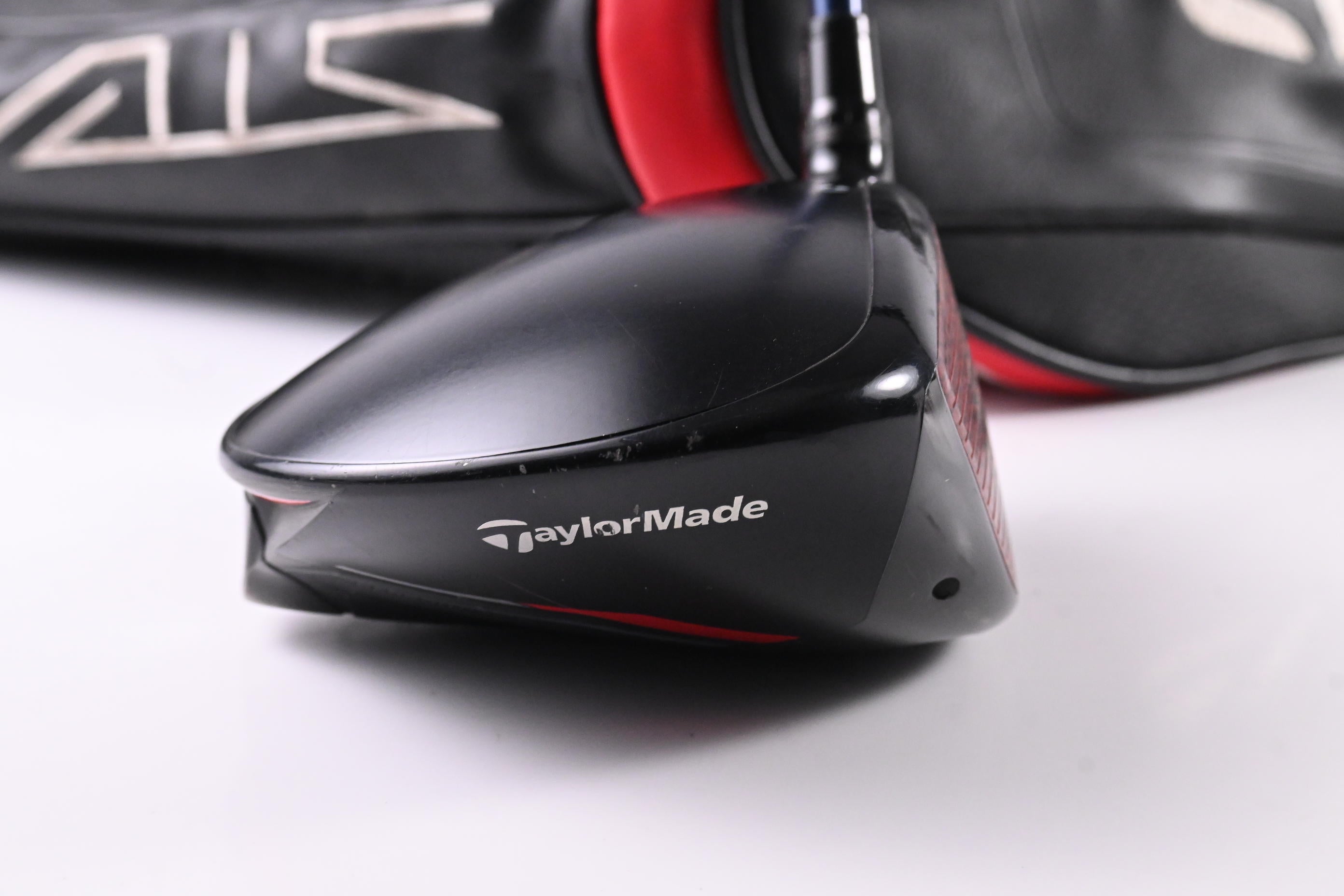 Taylormade Stealth HD Driver / 10.5 Degree / Regular Flex Fujikura Ventus Blue 5