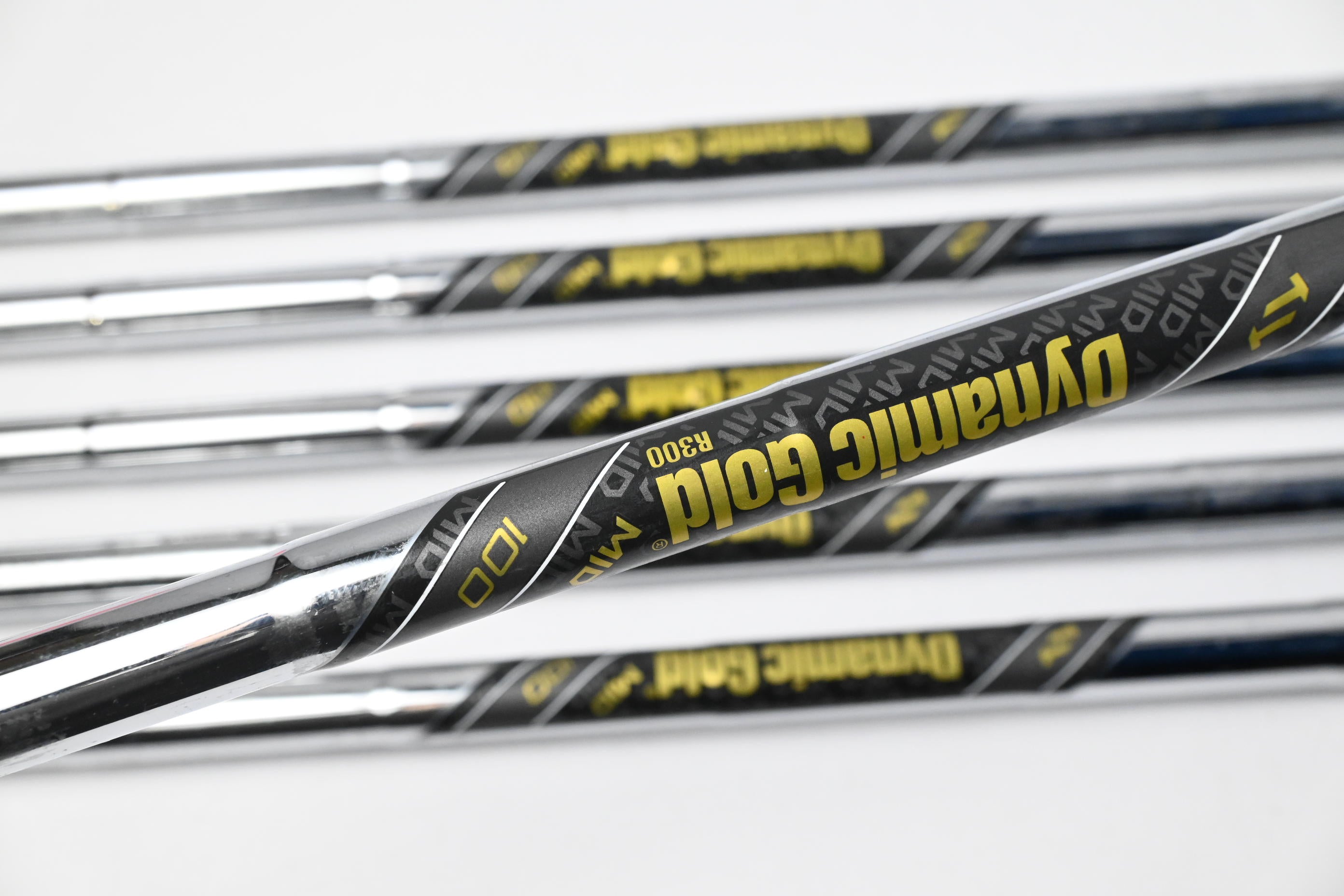 Ping i530 Irons / 5-PW / Blue Dot / Regular Flex Dynamic Gold R300 Shafts