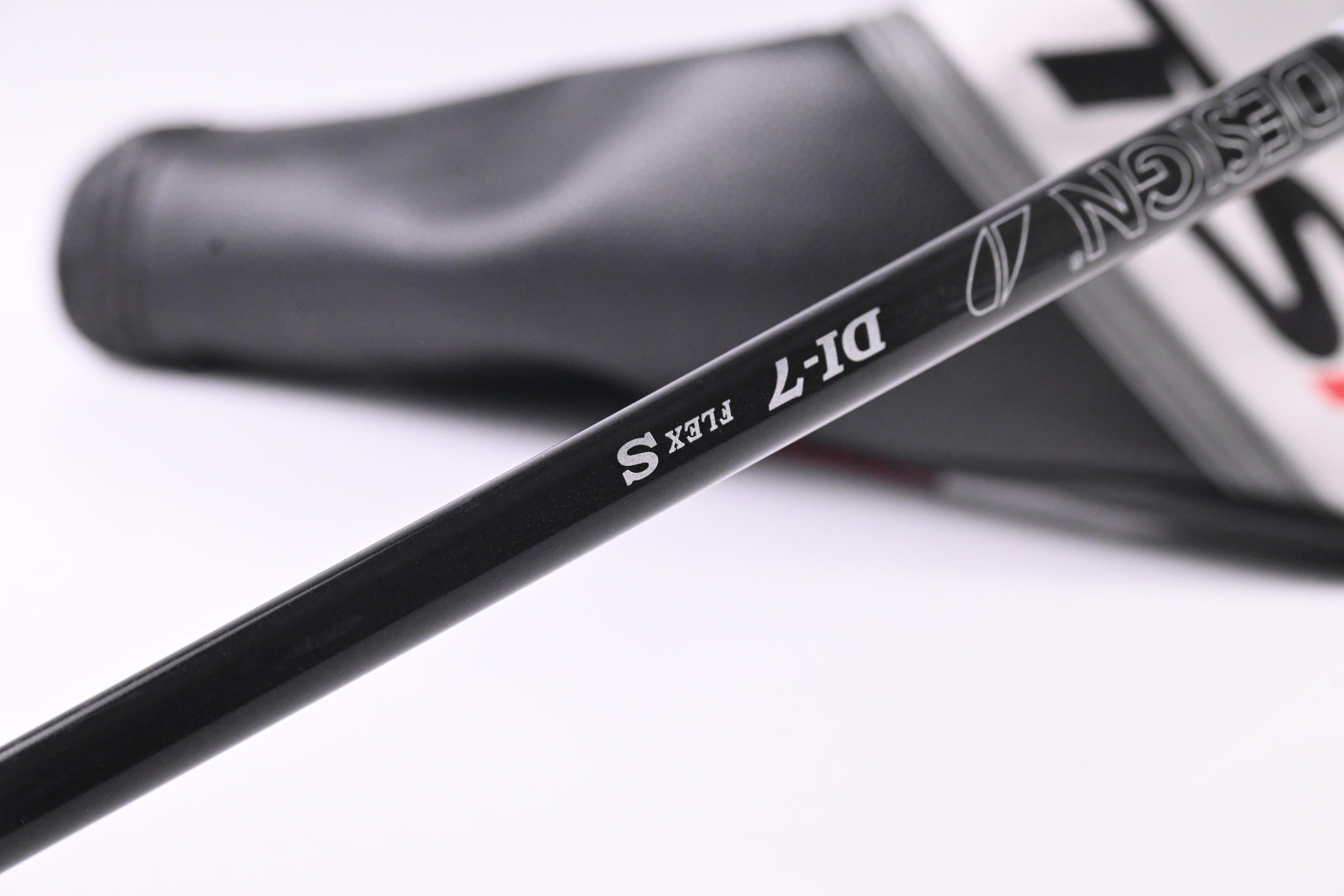 Titleist TSR2 #7 Wood / 21 Degree / Stiff Flex Graphite Design Tour AD DI-7