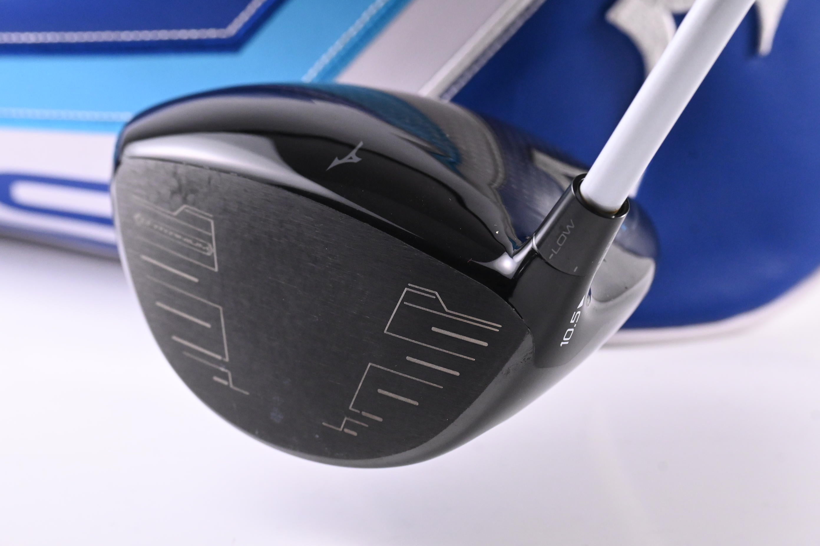 Mizuno ST-X 230 Driver / 10.5 Degree / Regular Flex Aldila Ascent 50 Shaft