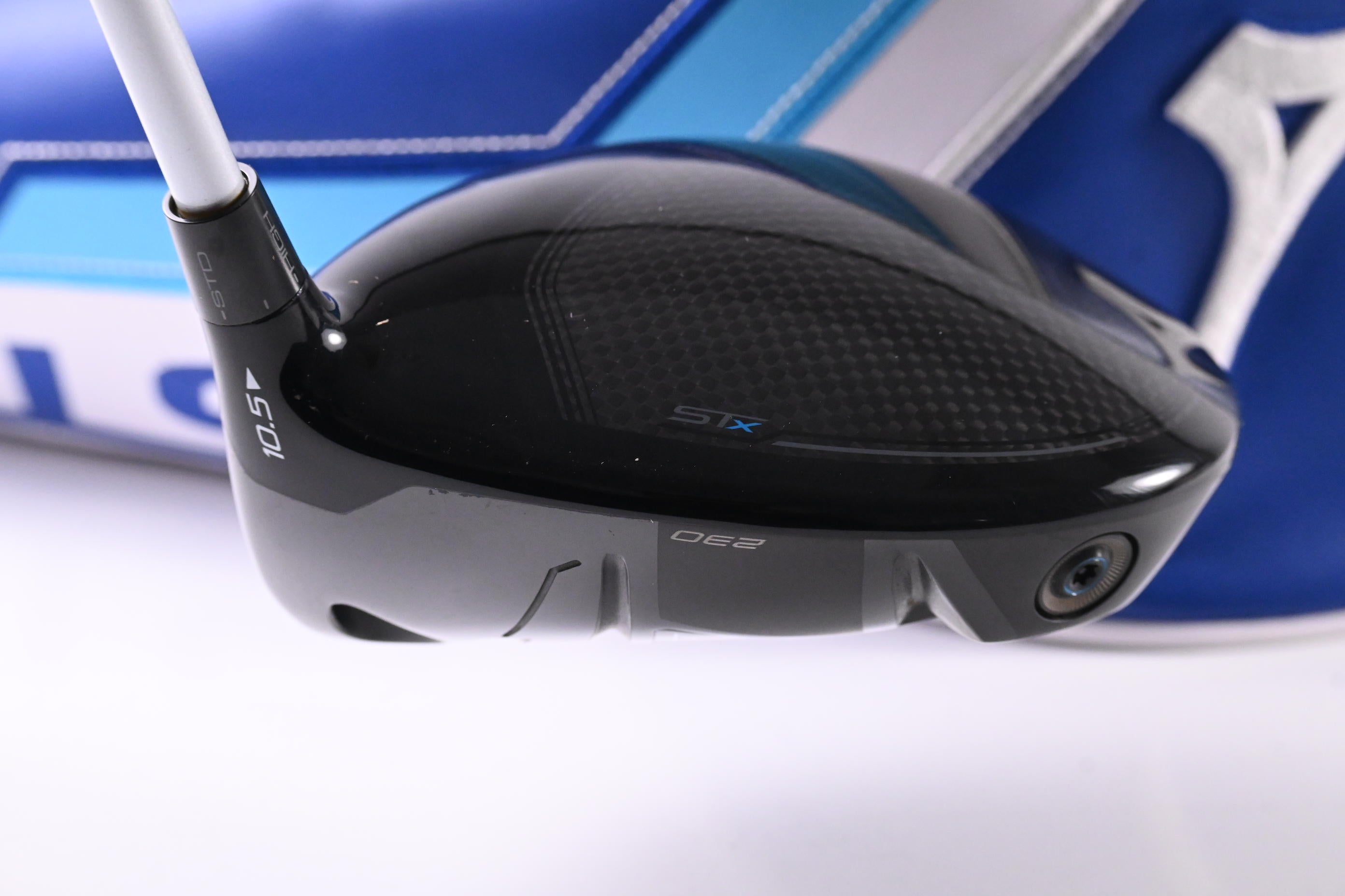 Mizuno ST-X 230 Driver / 10.5 Degree / Regular Flex Aldila Ascent 50 Shaft