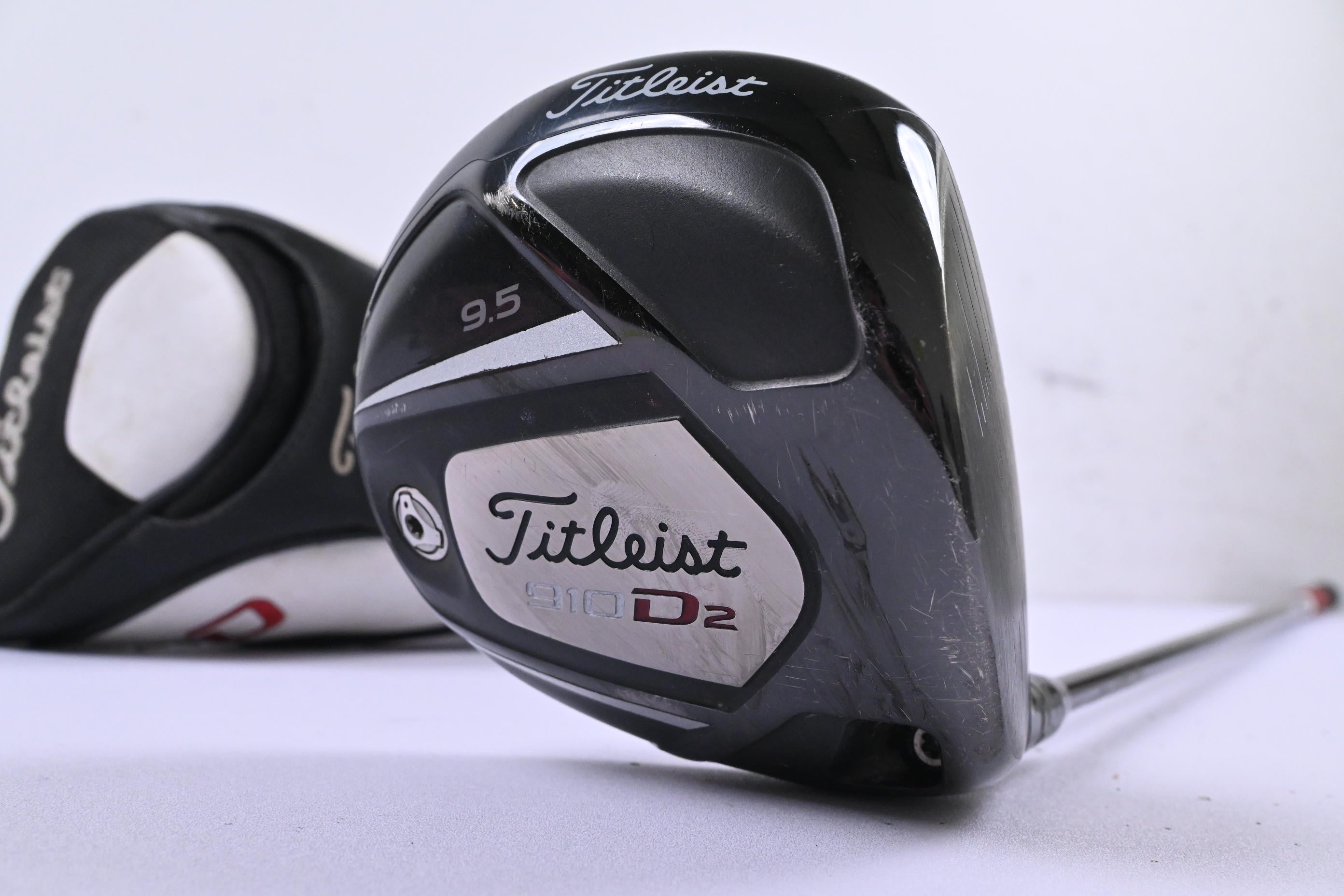 Titleist 910 D2 Driver / 9.5 Degree / Stiff Flex Diamana 'ahina 72 Shaft
