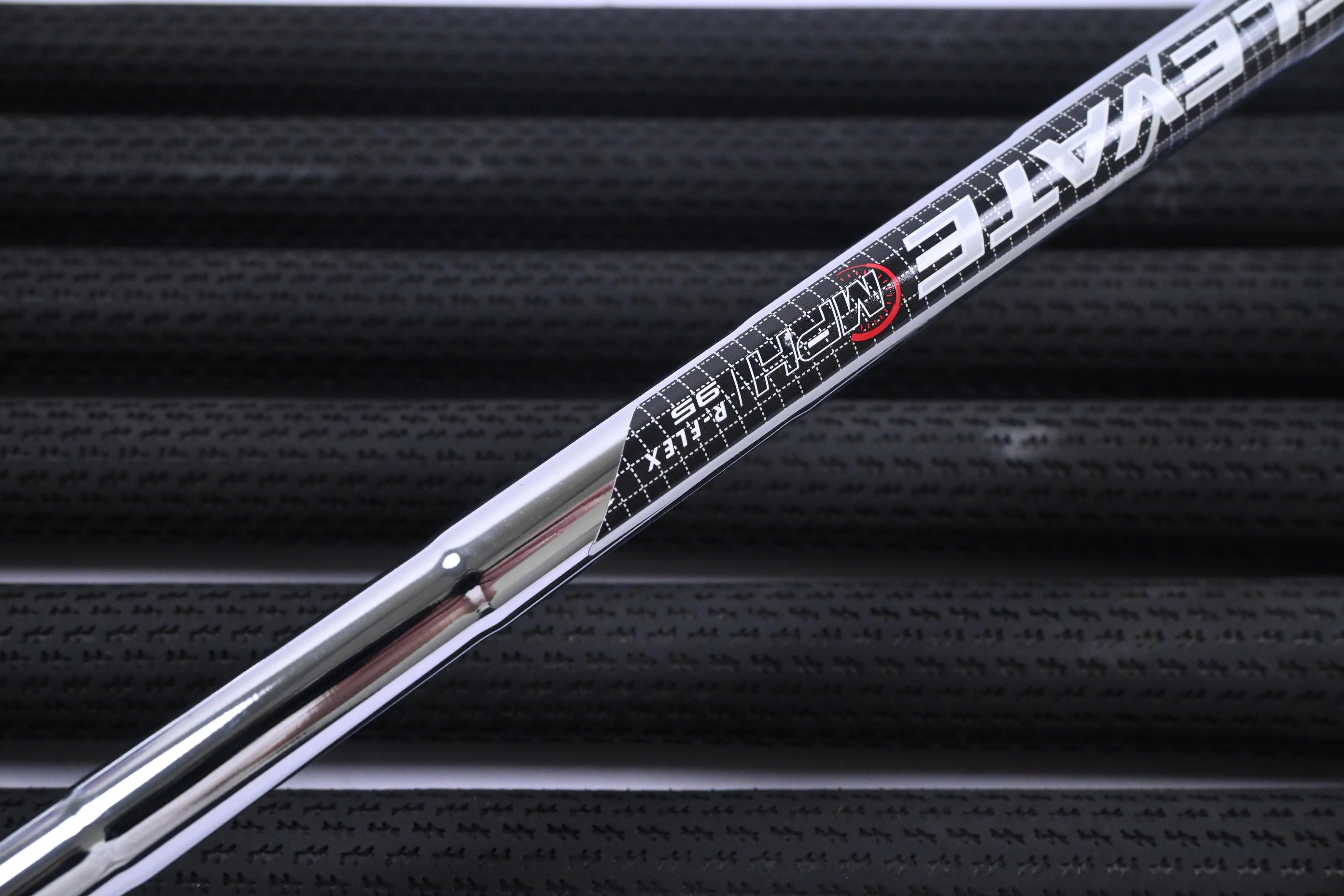 Taylormade Qi Irons / 5-PW+AW / Regular Flex Elevate 95 Shafts