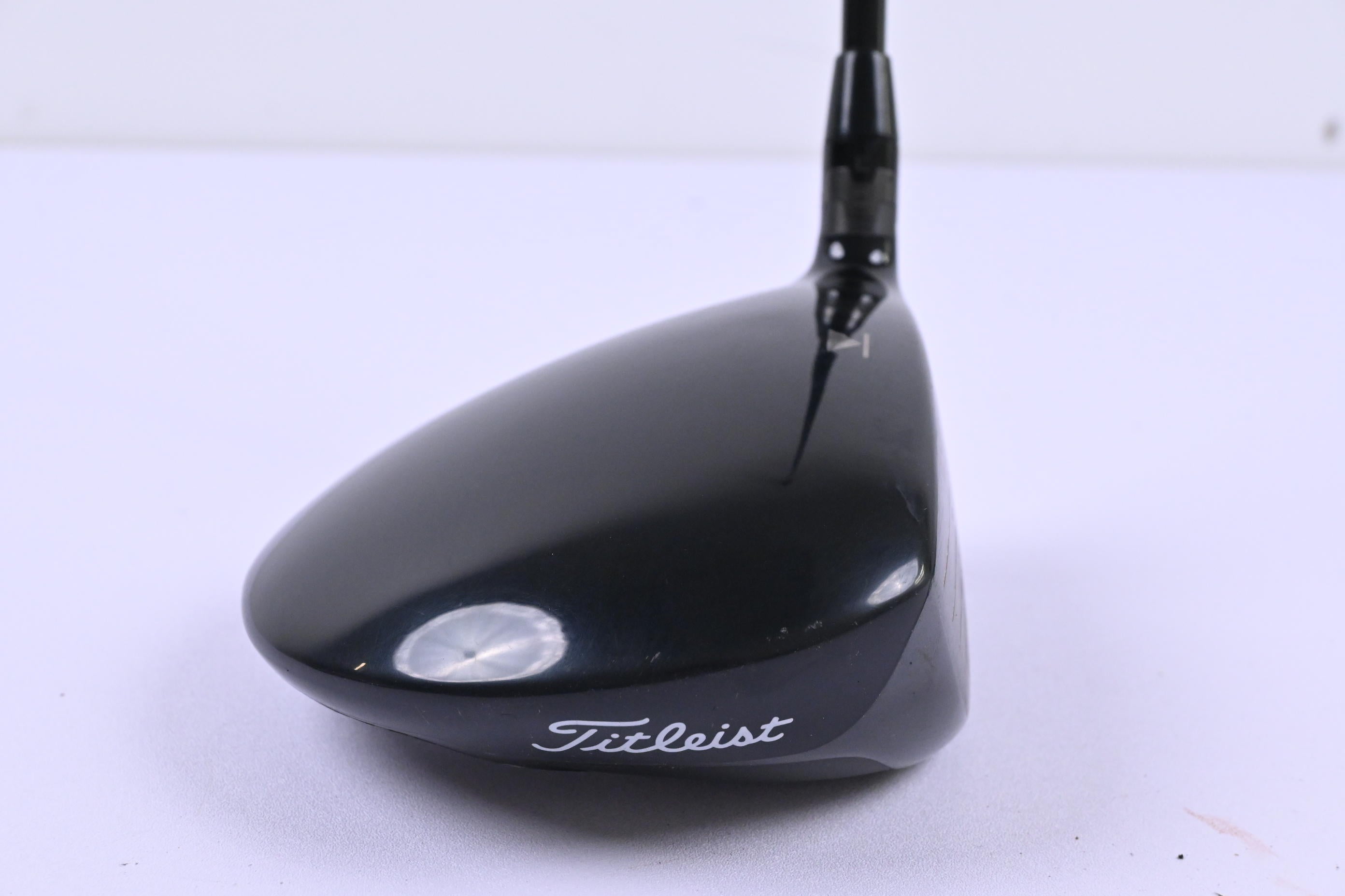 Titleist 910 D2 Driver / 9.5 Degree / Stiff Flex Diamana 'ahina 72 Shaft