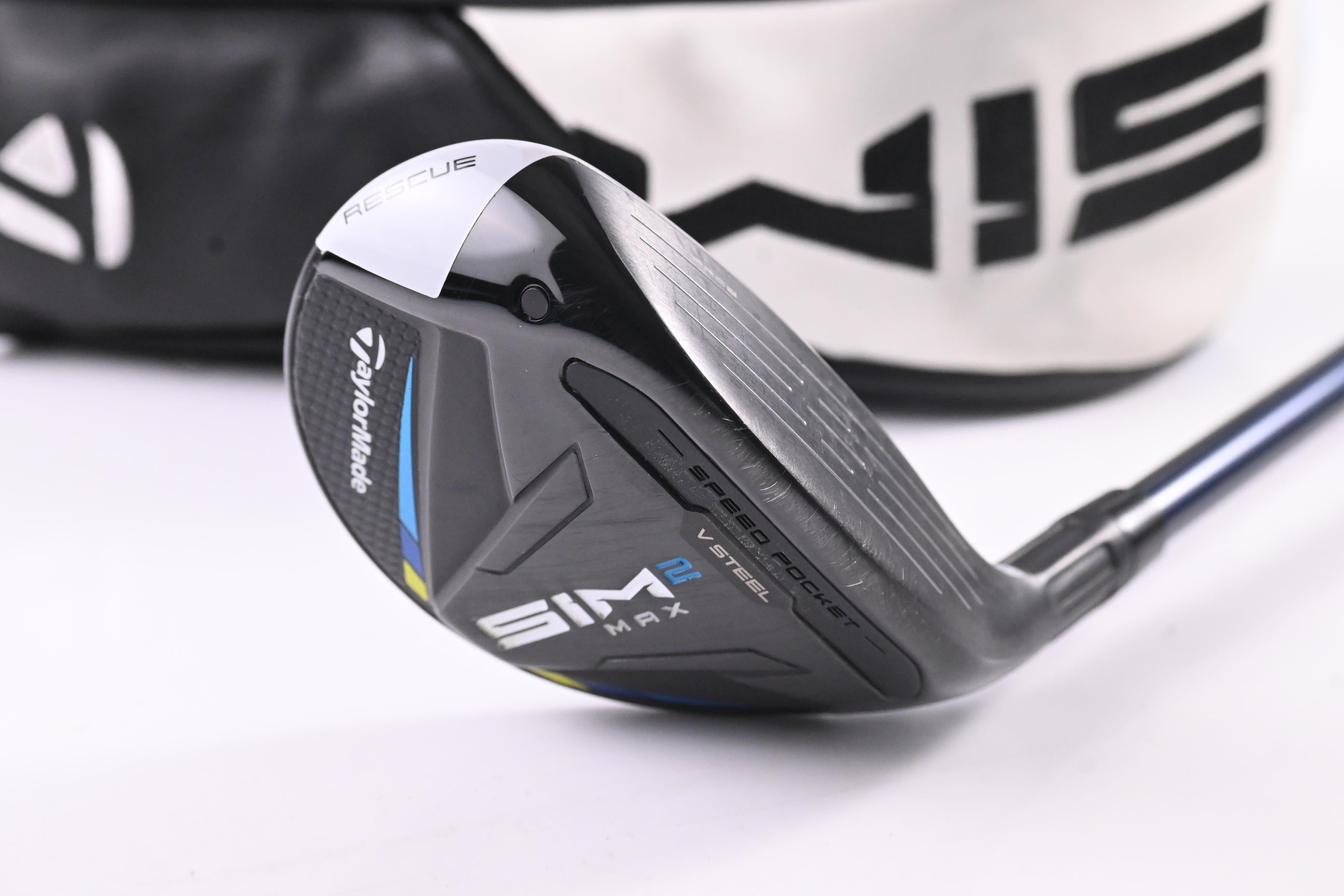 Taylormade SIM2 Max #4 Hybrid / 22 Degree / Regular Flex Fujikura Ventus Blue 6