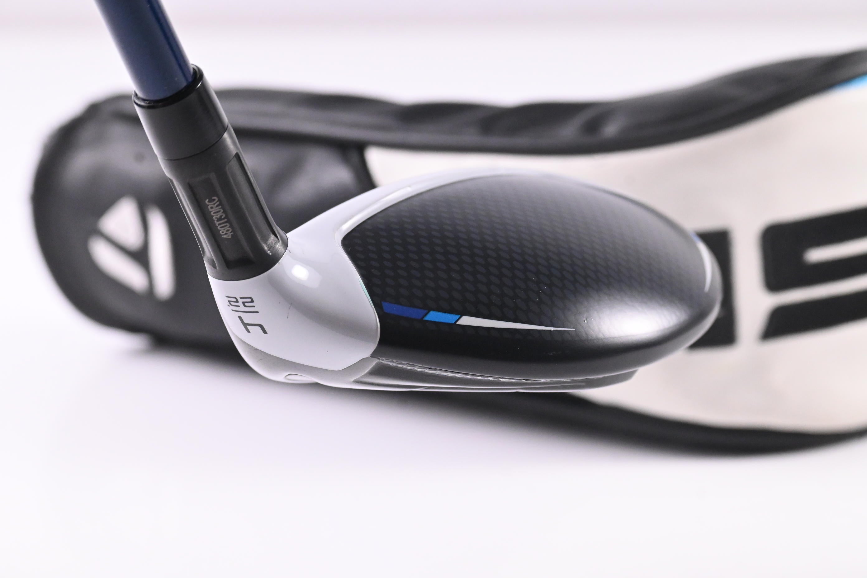 Taylormade SIM2 Max #4 Hybrid / 22 Degree / Regular Flex Fujikura Ventus Blue 6